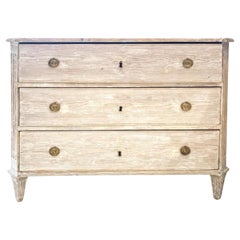 Commodes and Chests of Drawers