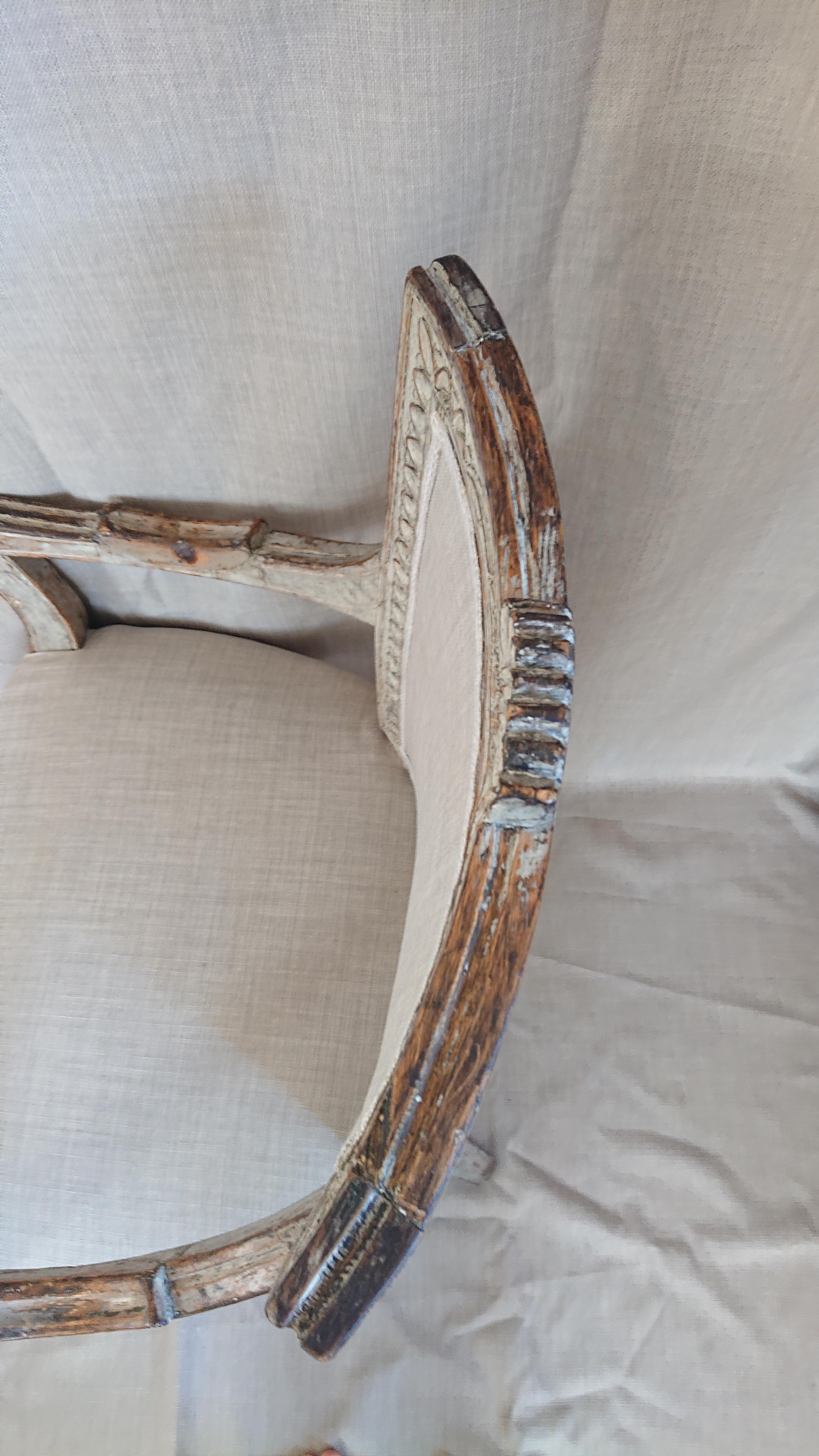 Sillón Gustaviano Sueco del Siglo XVIII con Pintura Original en venta 7