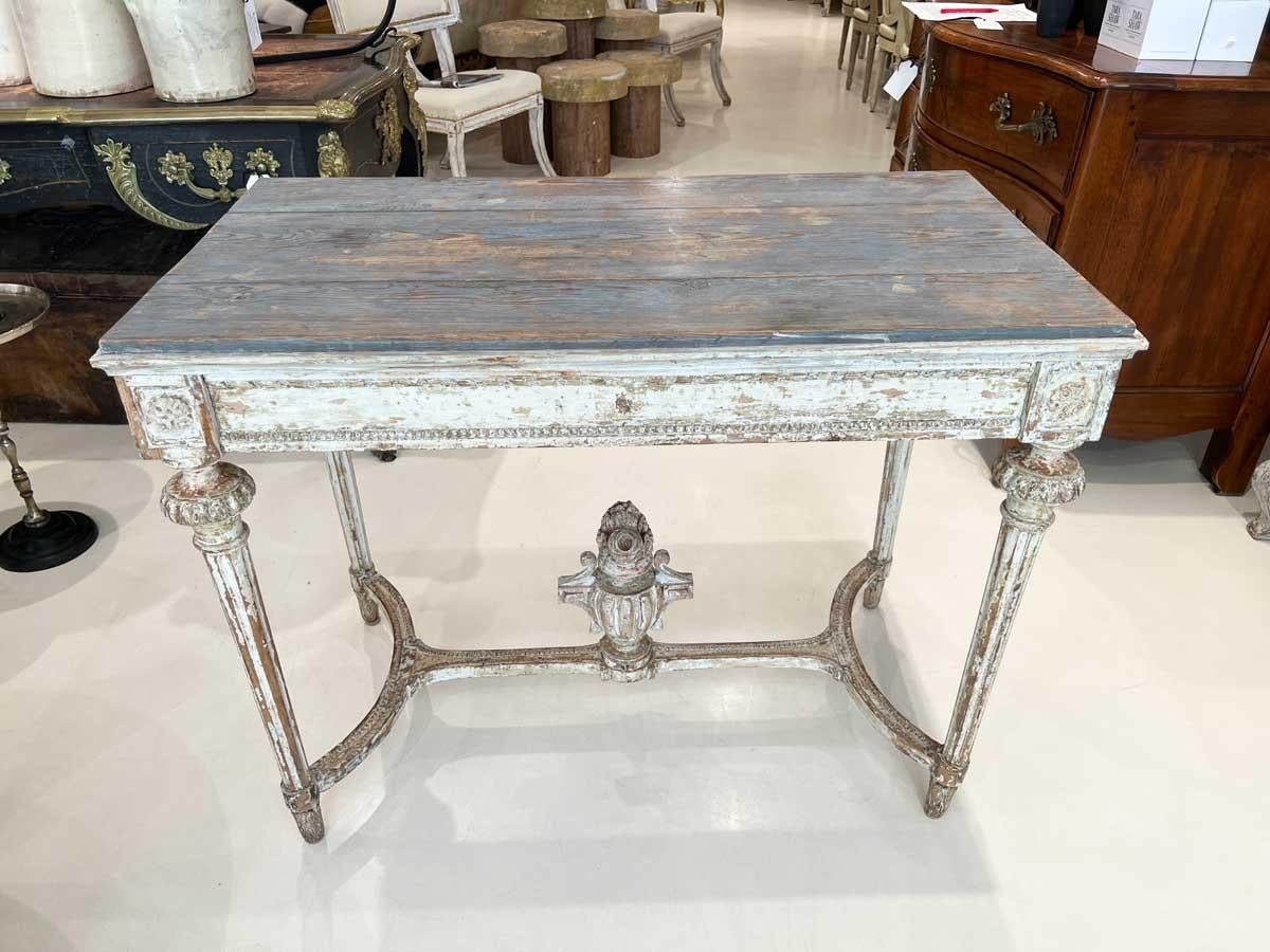 18th Century Swedish Gustavian Console with Carving on Stretcher In Fair Condition In New Orleans, LA