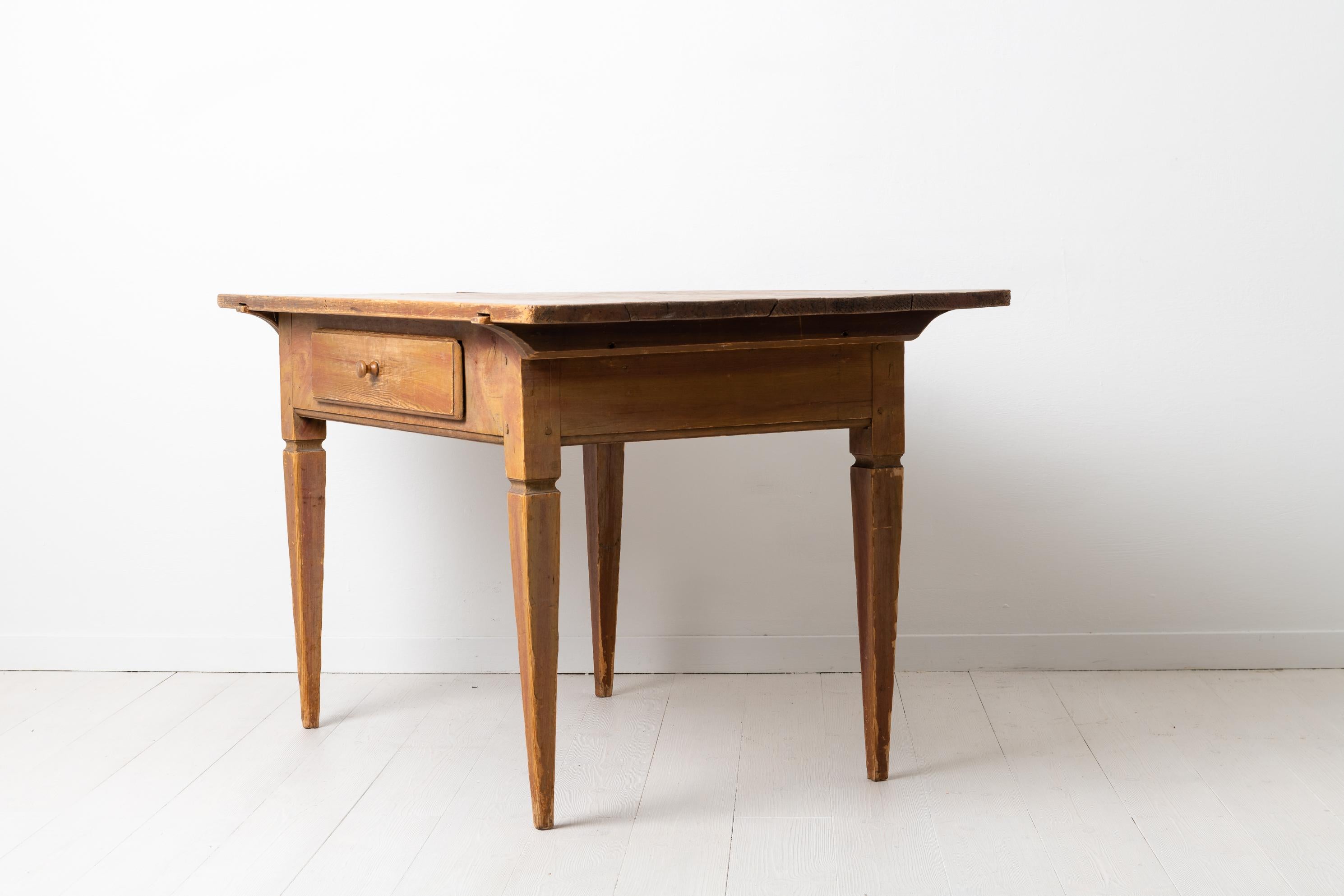 18th Century Swedish Gustavian Country Furniture Table 1