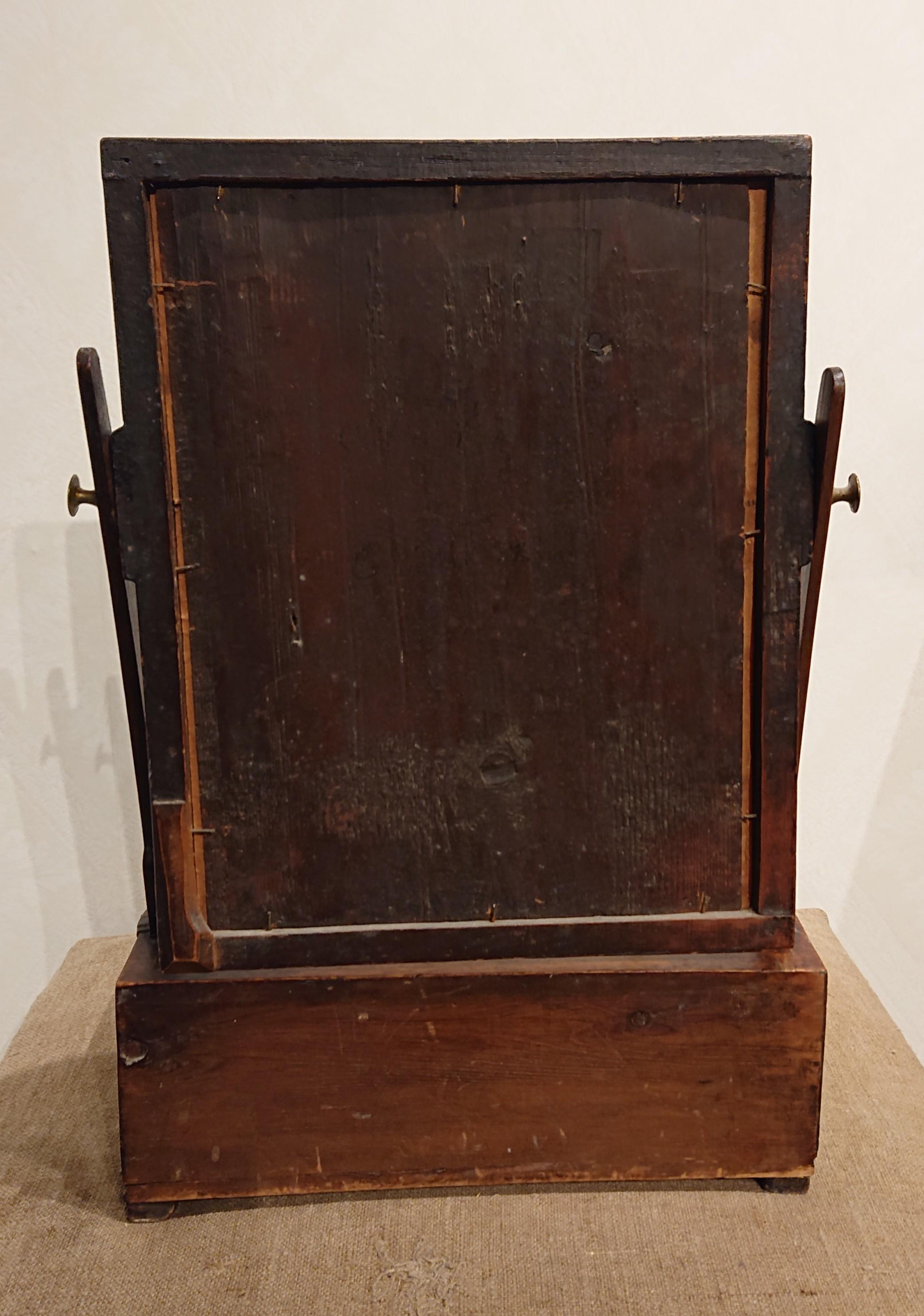 Schwedischer Gustavianischer Mahagoni-Tischspiegel / Ankleidespiegel aus dem 18. (18. Jahrhundert) im Angebot