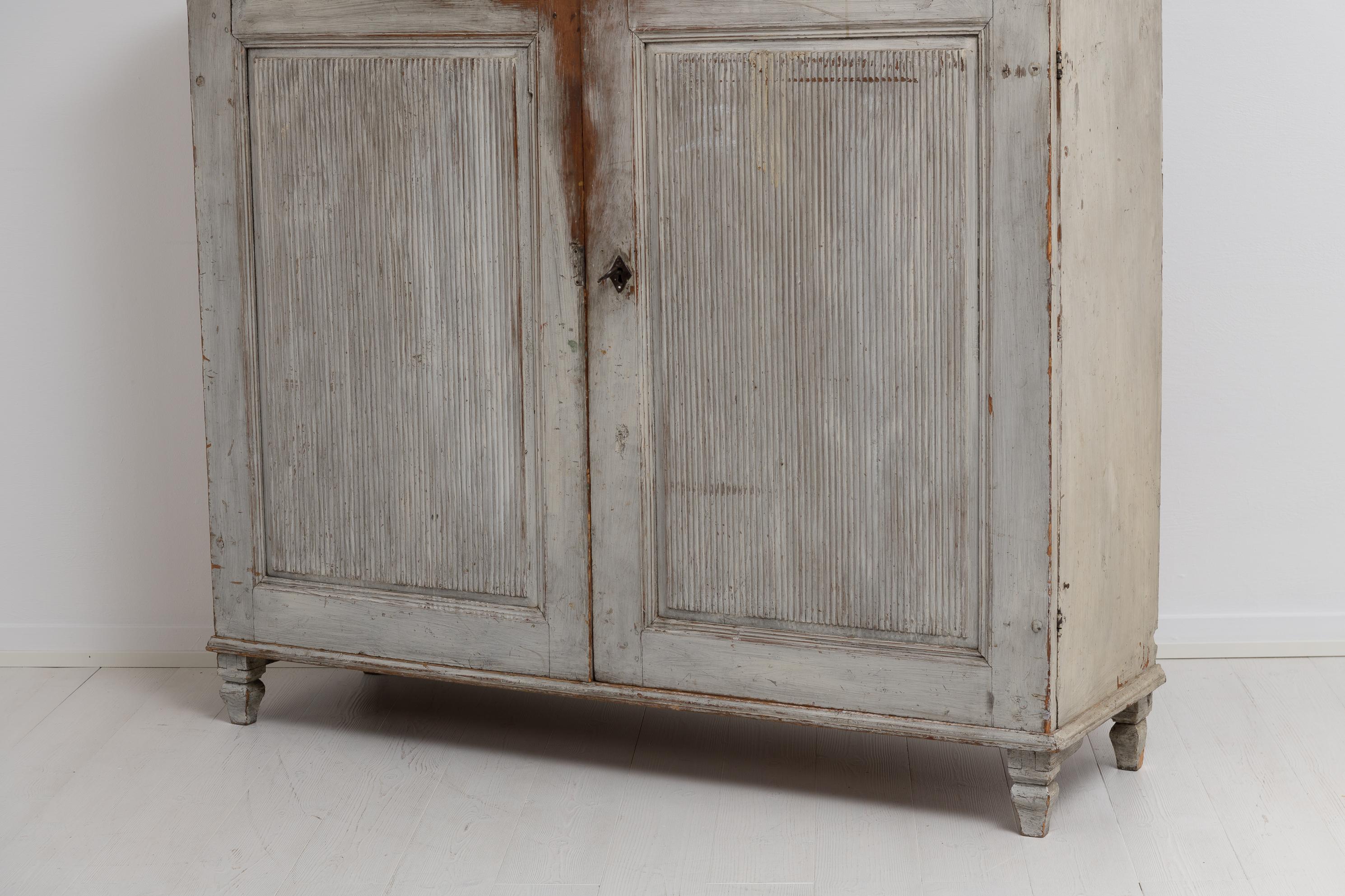 18th Century Swedish Gustavian Neoclassic Light Grey Sideboard For Sale 4