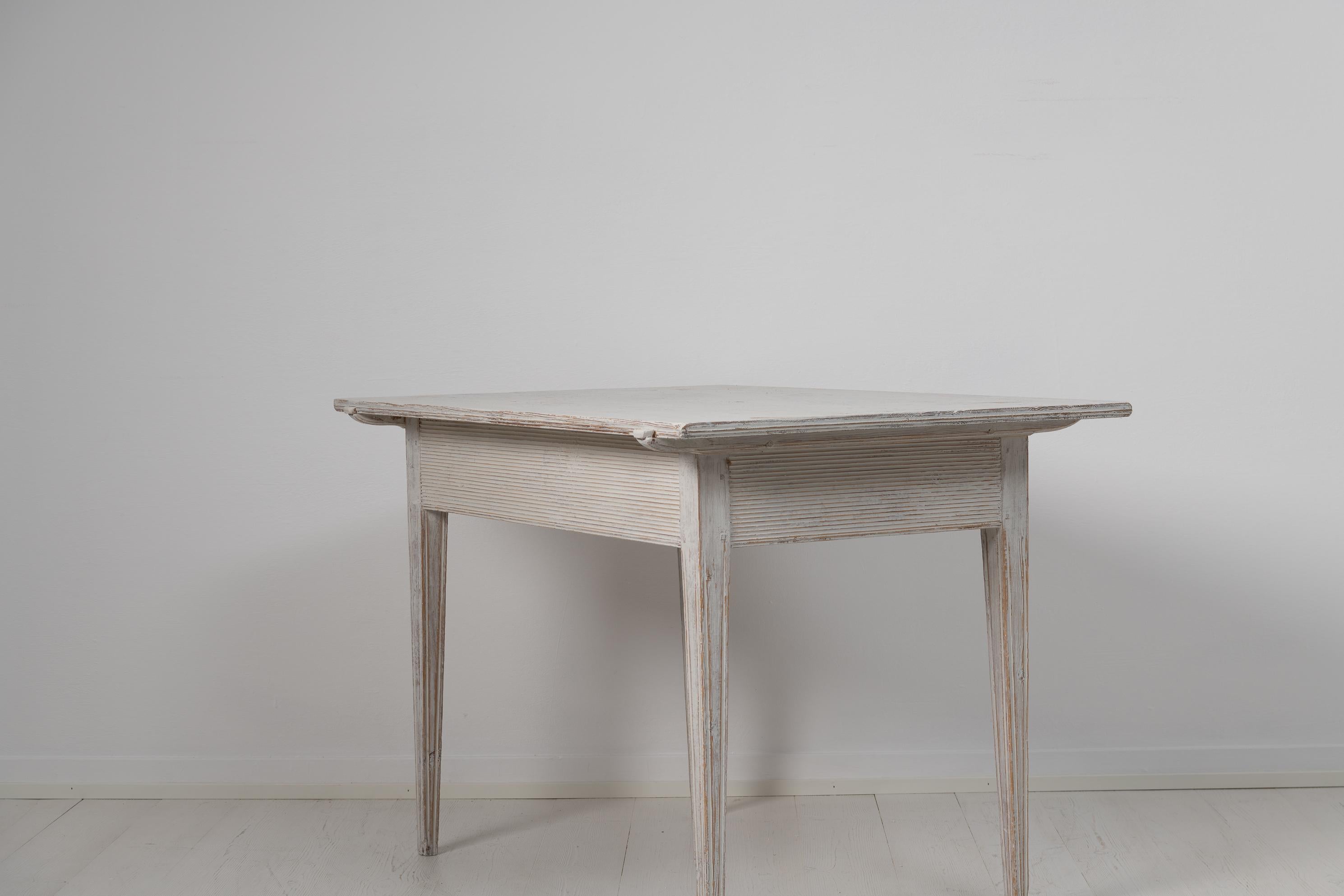 18th Century Swedish Gustavian Neoclassic Small Side Table 2