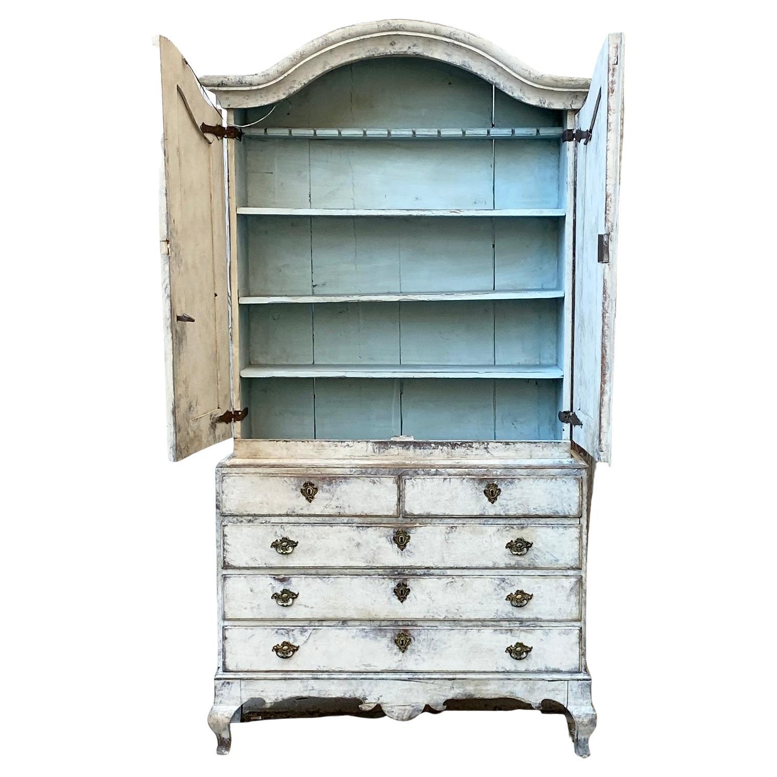 Hand-Crafted 18th Century Swedish Gustavian Period Gray Painted Cabinet For Sale