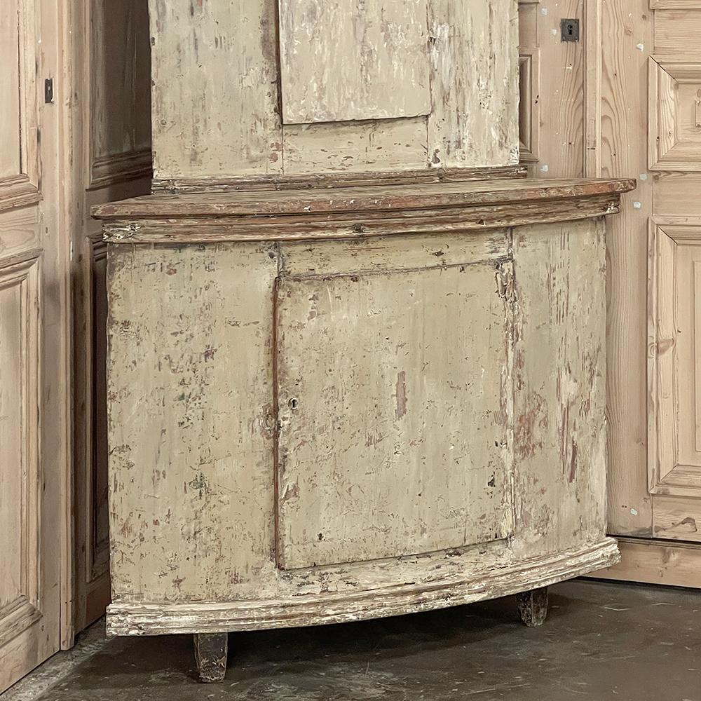 18th Century Swedish Gustavian Period Painted Corner Cabinet For Sale 6