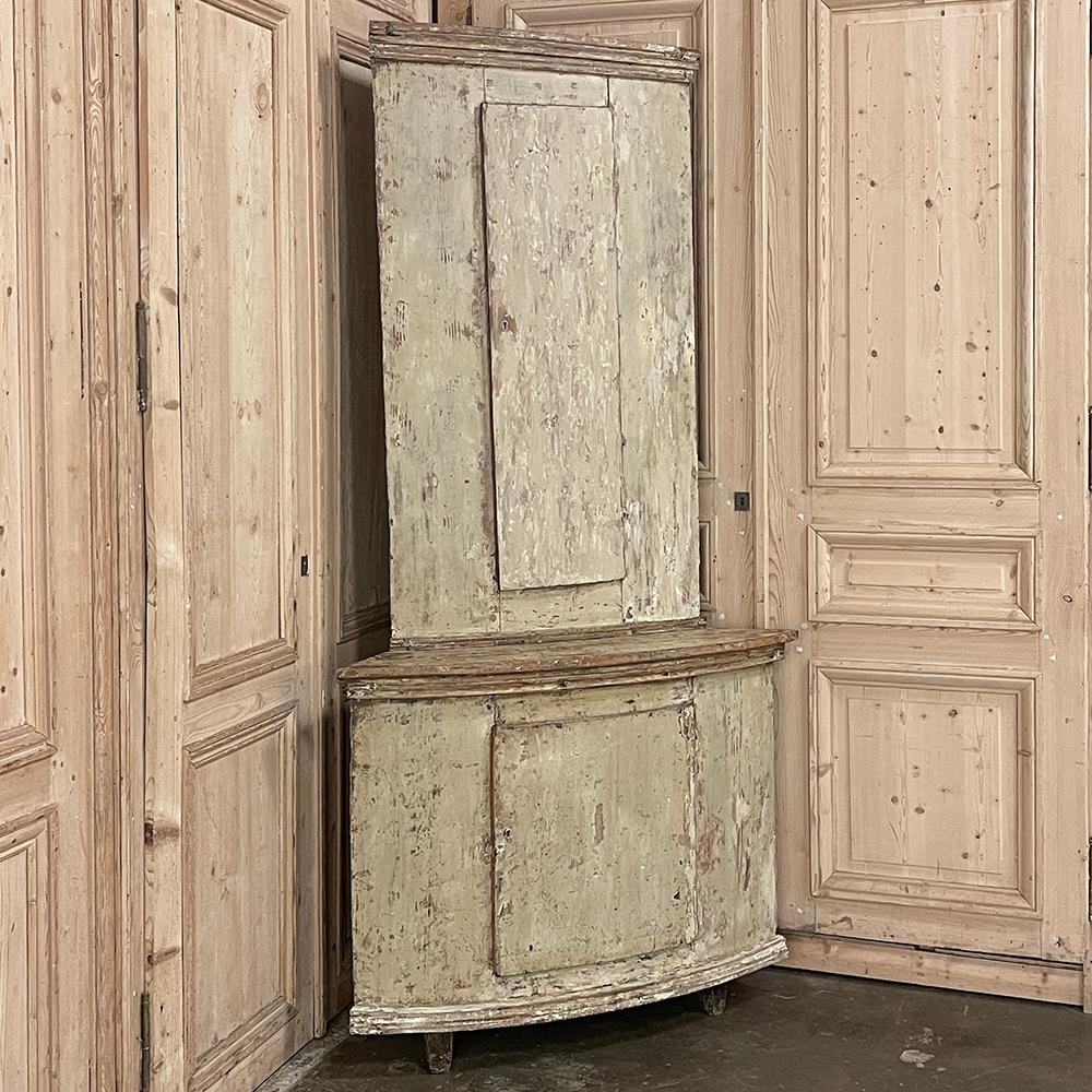 Hand-Crafted 18th Century Swedish Gustavian Period Painted Corner Cabinet For Sale