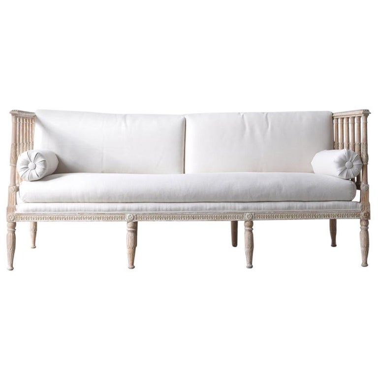 18th Century Swedish Gustavian Period Painted Daybed from Stockholm at  1stDibs