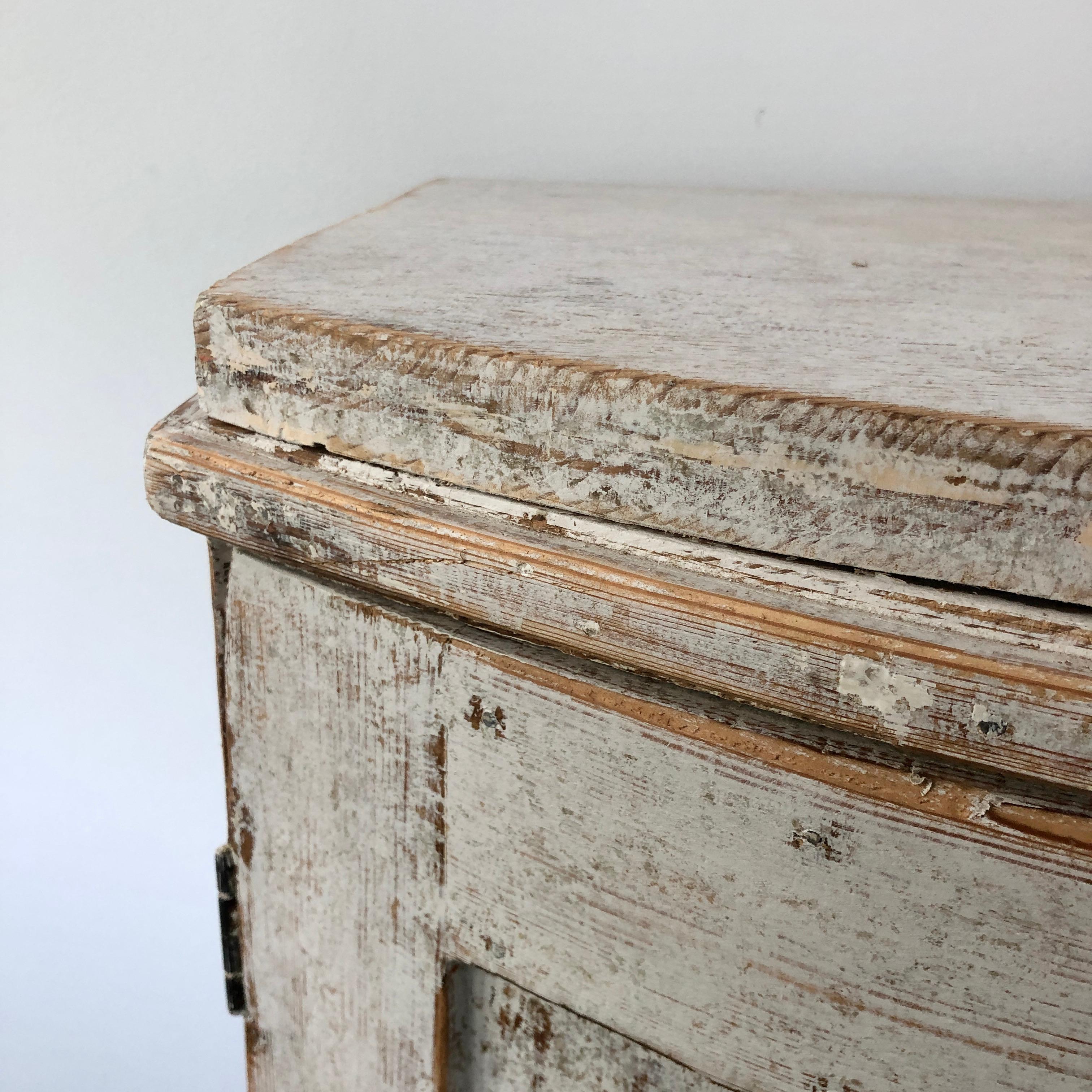 18th Century Swedish Gustavian Period Sideboard In Good Condition In Charleston, SC
