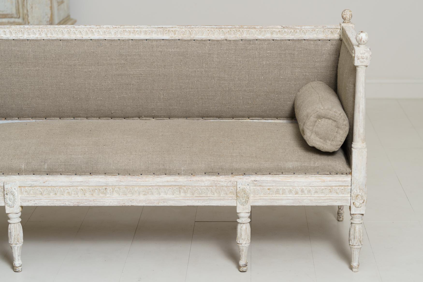 18th Century Swedish Gustavian Period Sofa Bench in Original Paint 3