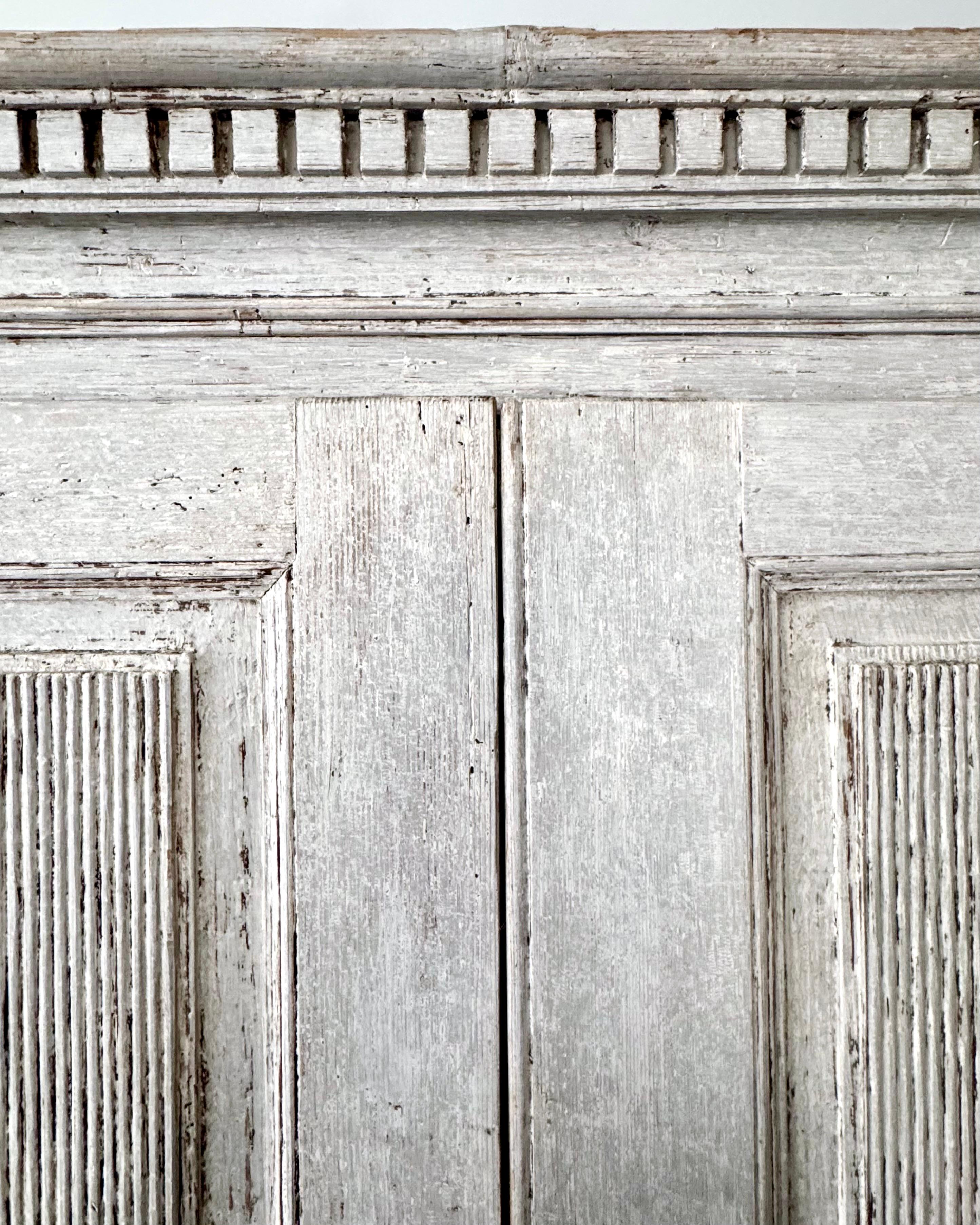 18th Century Swedish Gustavian Period Wardrobe/Armoire 5
