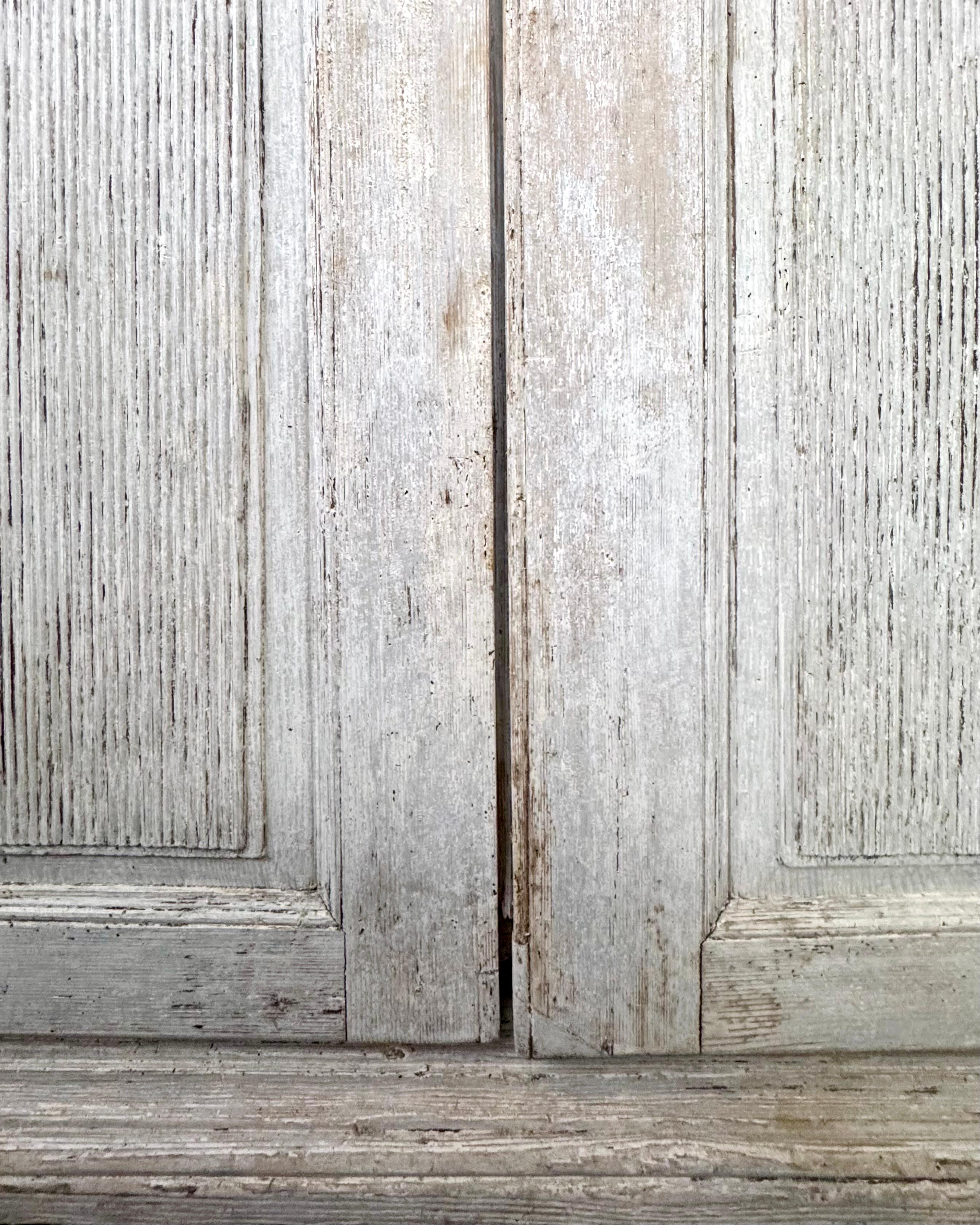 18th Century Swedish Gustavian Period Wardrobe/Armoire 7