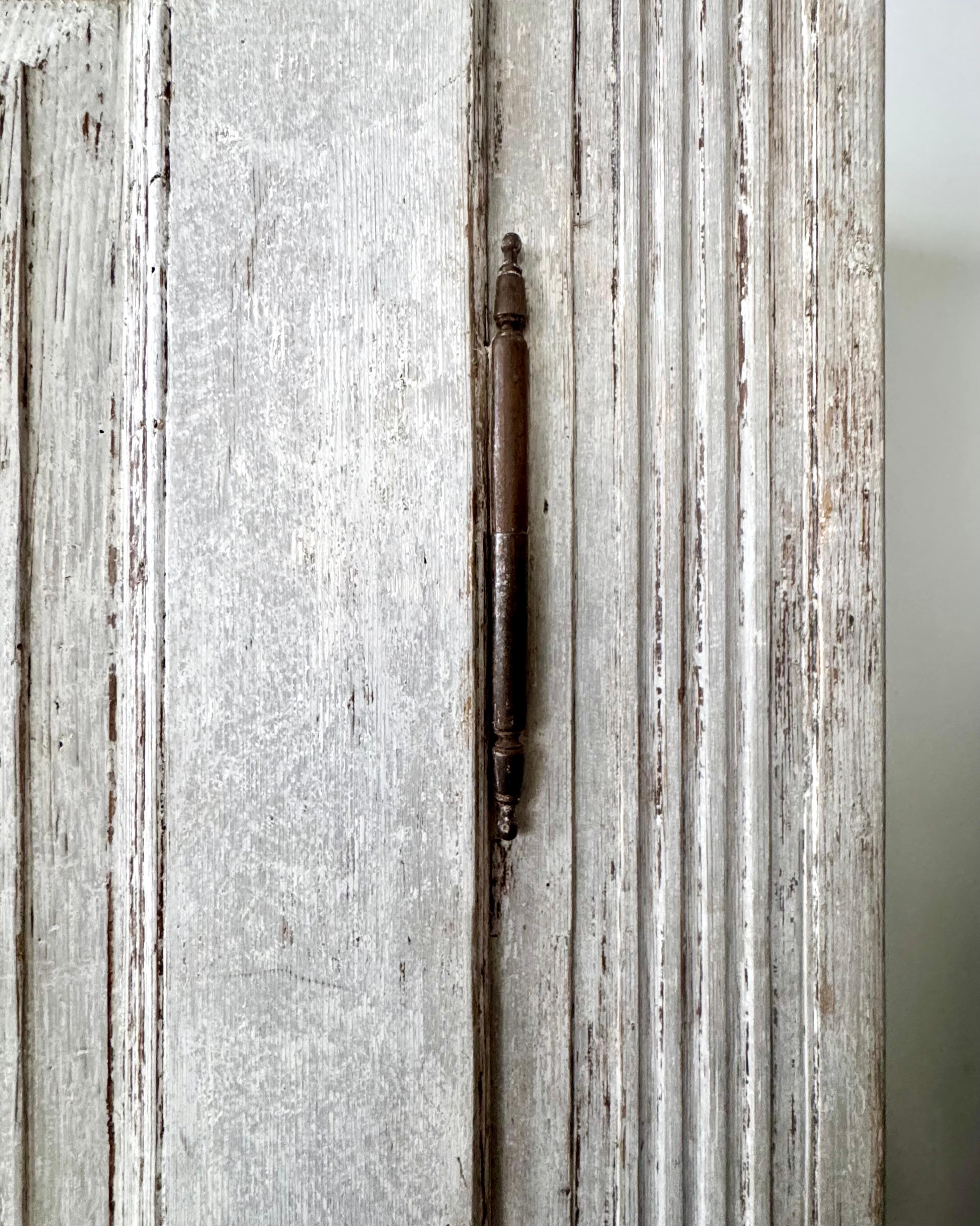 18th Century Swedish Gustavian Period Wardrobe/Armoire 11