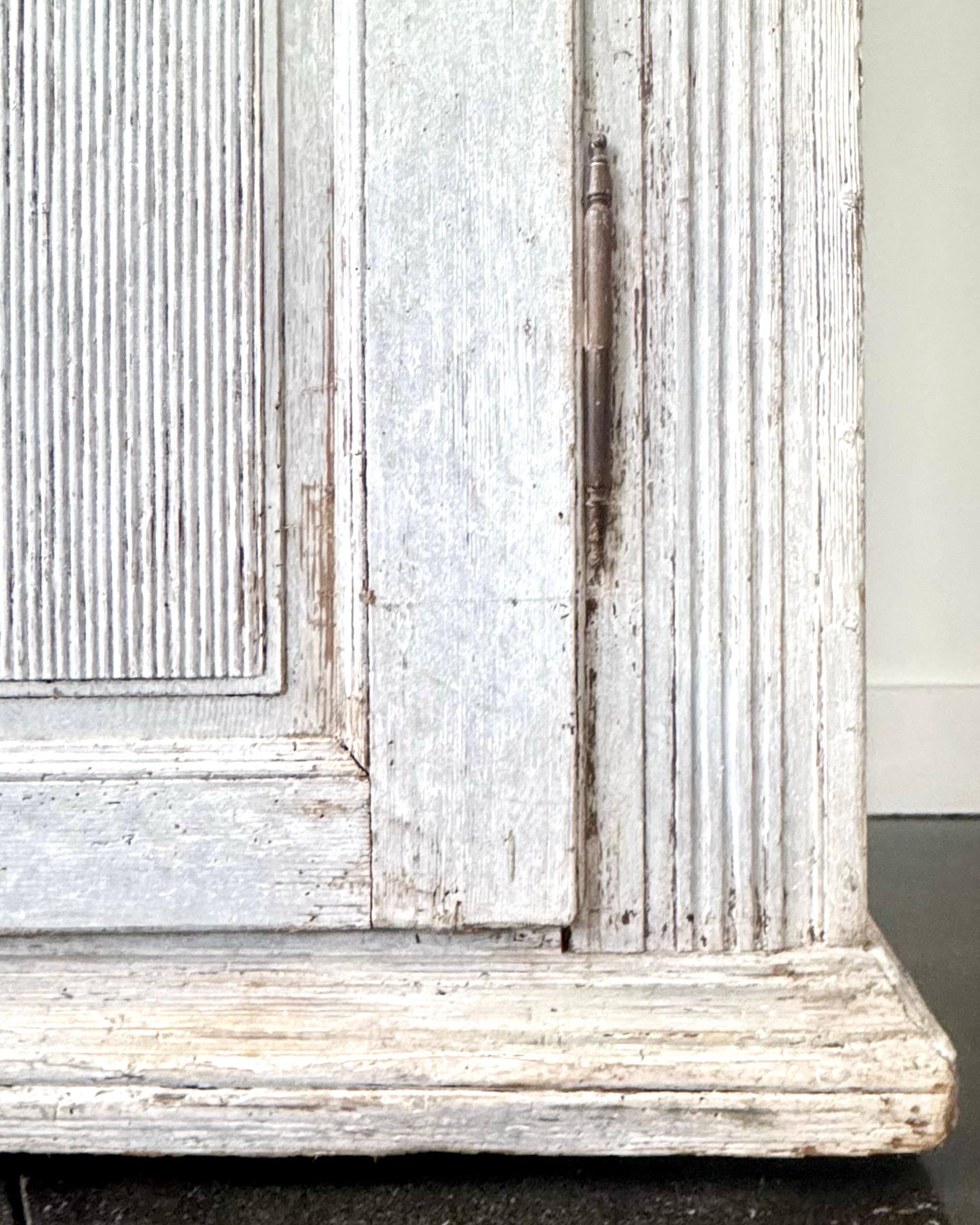 18th Century Swedish Gustavian Period Wardrobe/Armoire 14