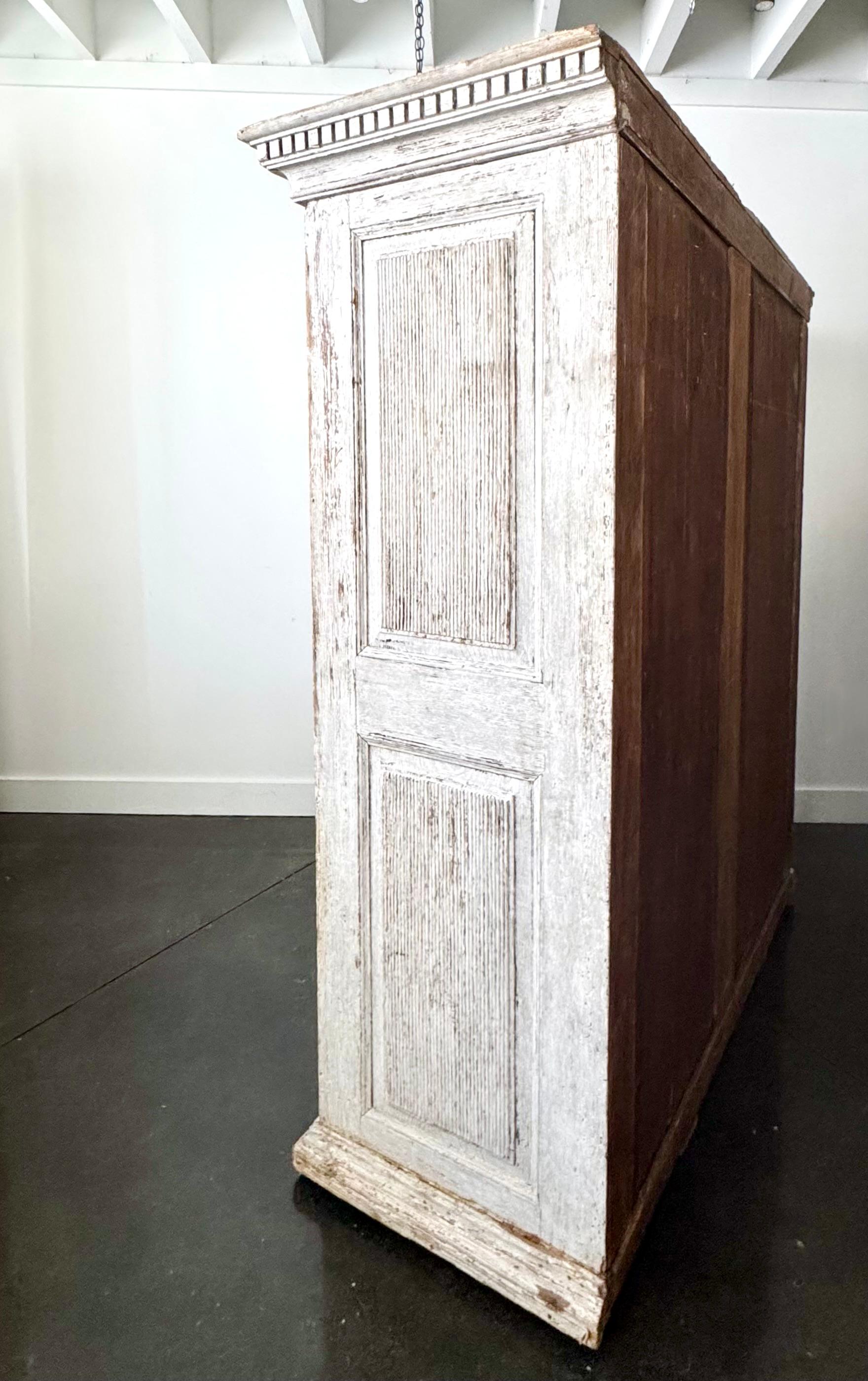 18th Century Swedish Gustavian Period Wardrobe/Armoire 1