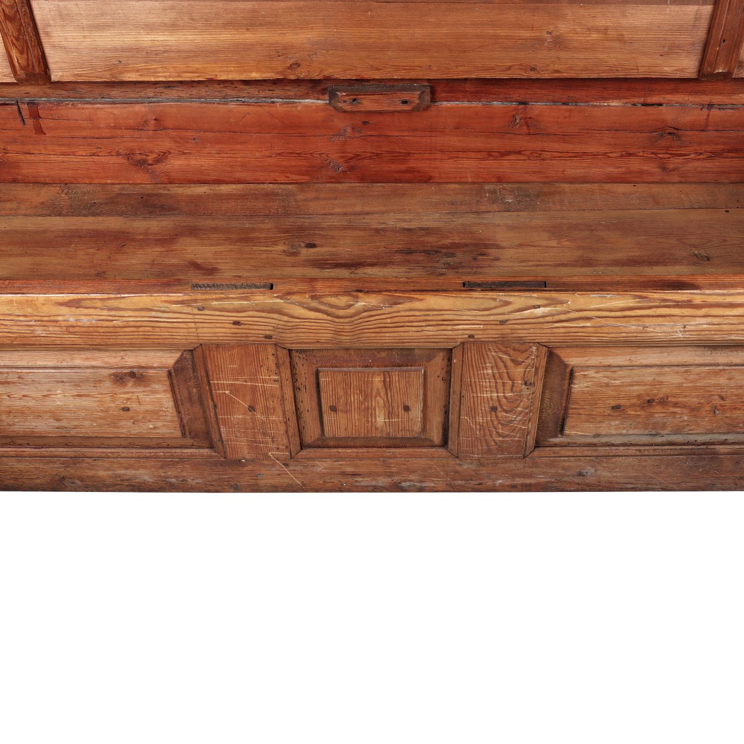 Banc d'entrée gustavien suédois en pin du 18ème siècle - canapé scandinave ancien en bois en vente 1