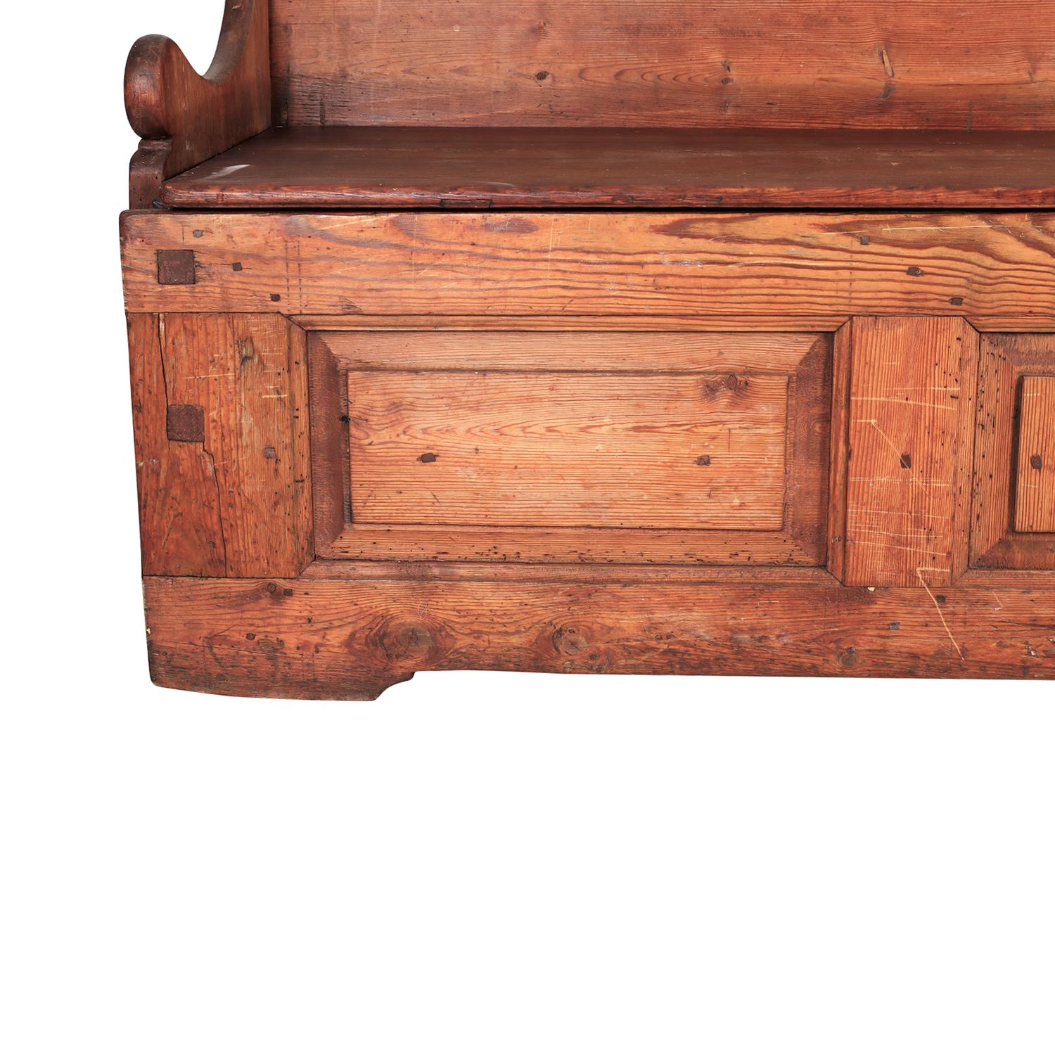 XVIIIe siècle Banc d'entrée gustavien suédois en pin du 18ème siècle - canapé scandinave ancien en bois en vente