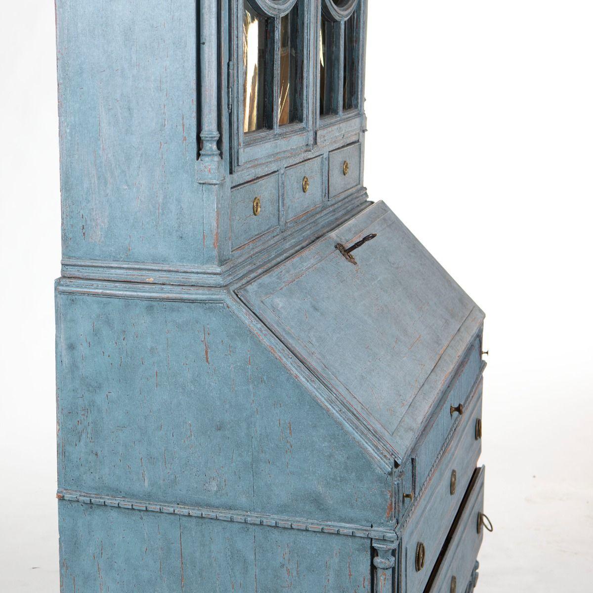 18th Century Swedish Gustavian Secretary in Blue Painted Pine For Sale 6