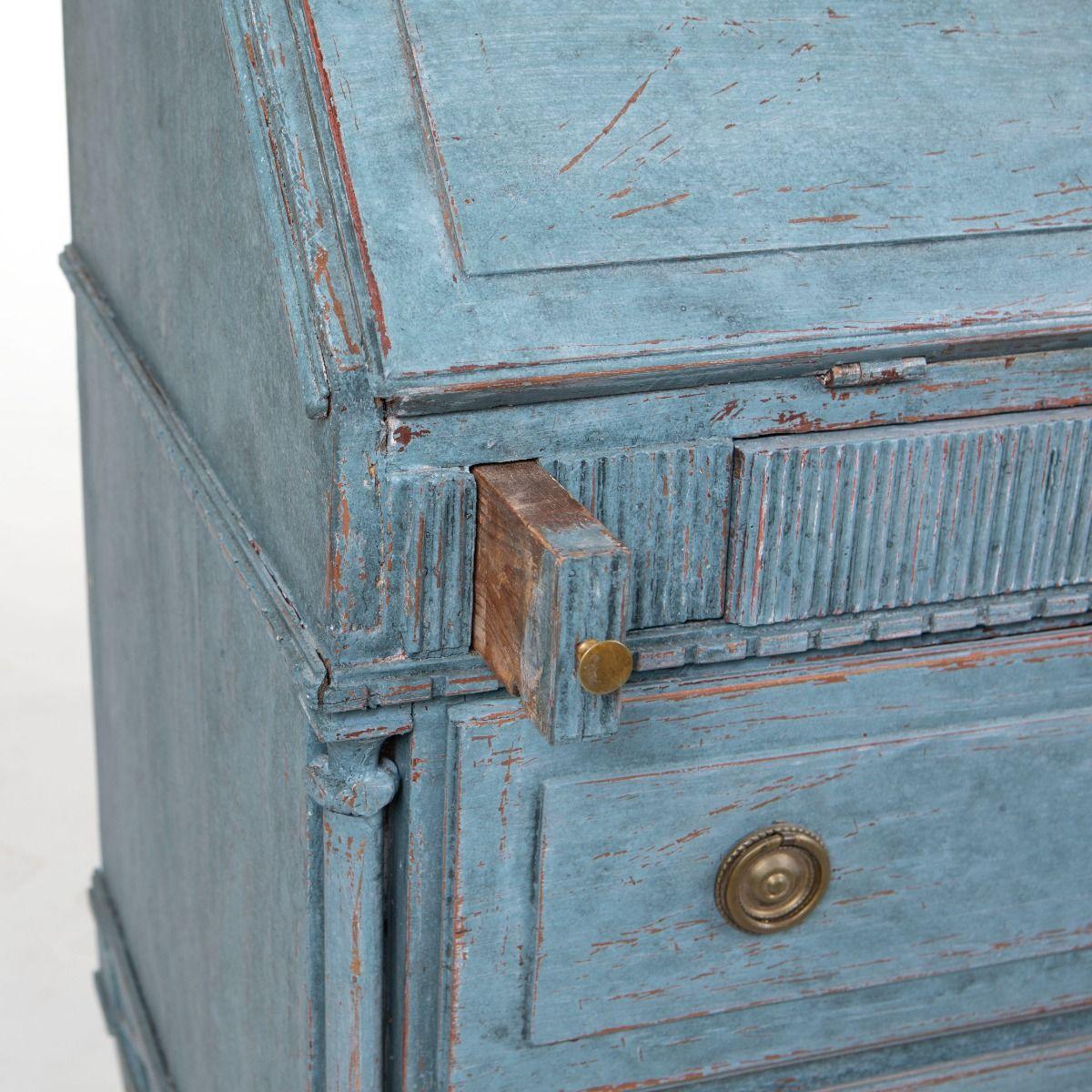 18th Century Swedish Gustavian Secretary in Blue Painted Pine For Sale 7