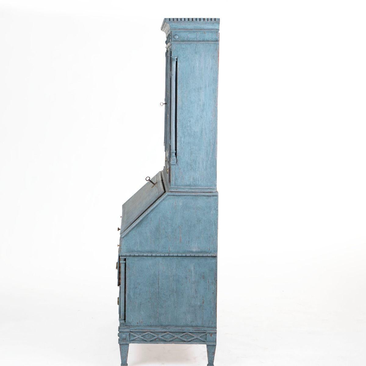 18th Century Swedish Gustavian Secretary in Blue Painted Pine For Sale 13