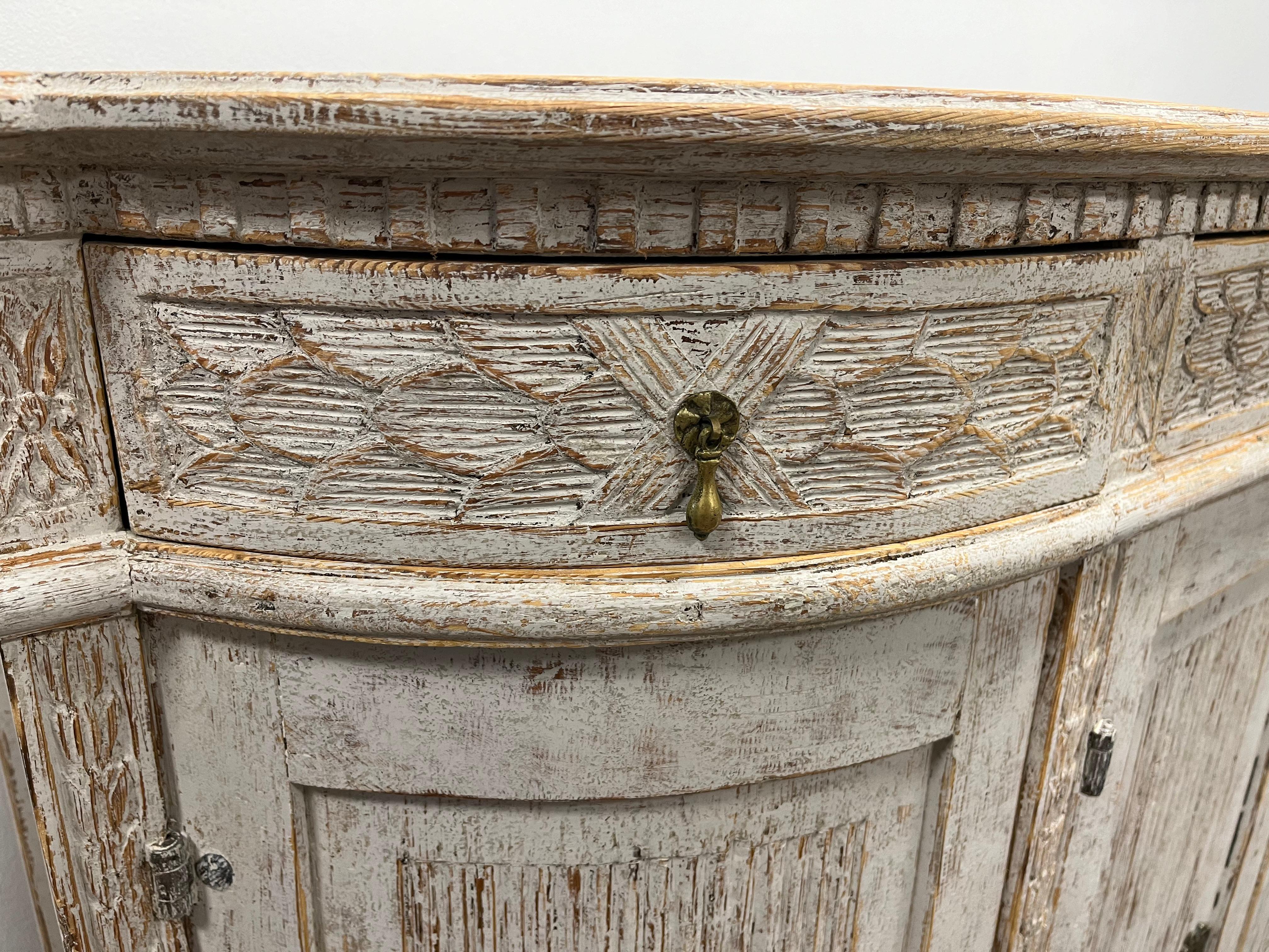 18th Century Swedish Gustavian Sideboard For Sale 1