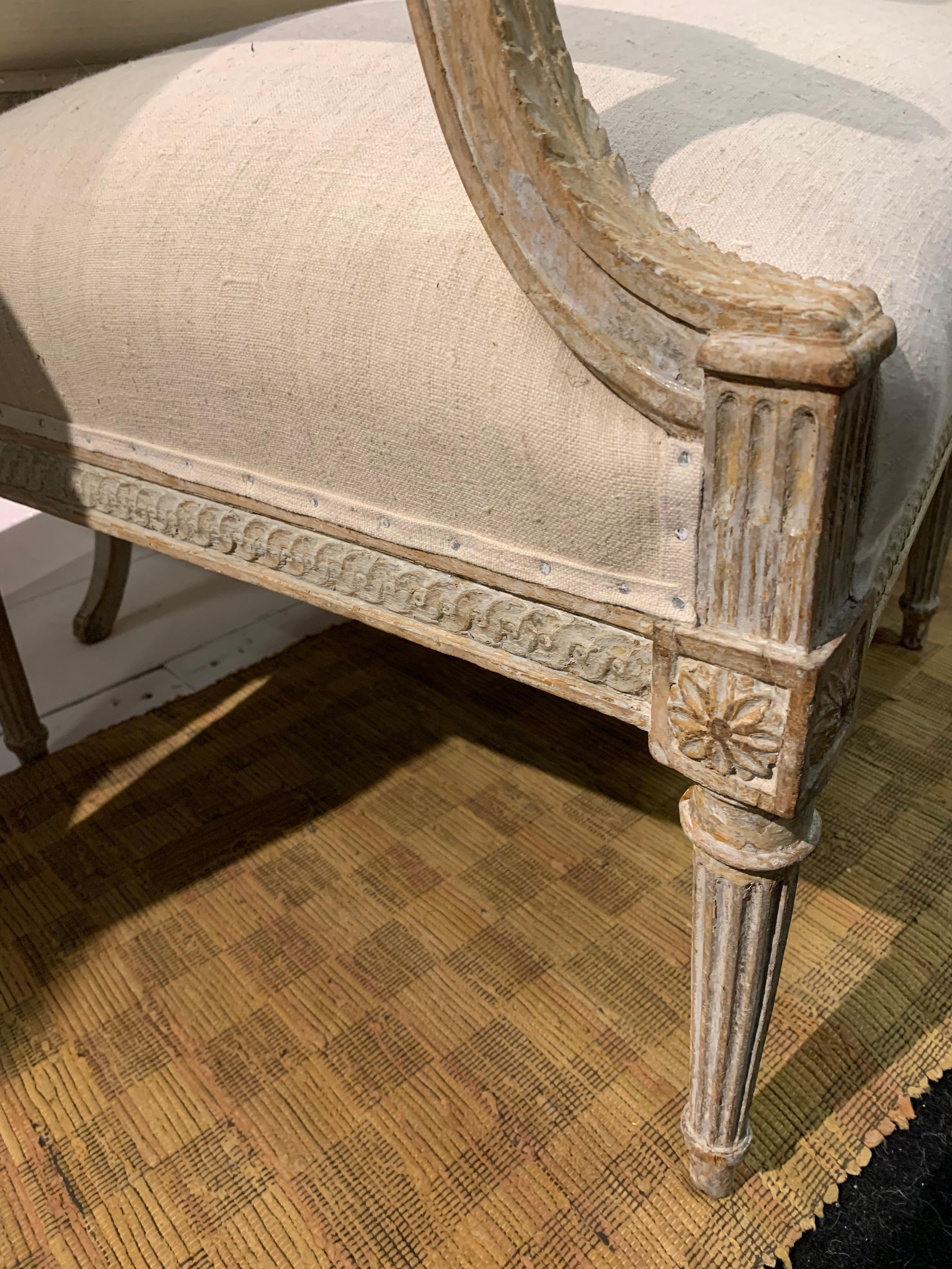18th Century Swedish Gustavian Sofa Original Paint in Vintage French Linen For Sale 10