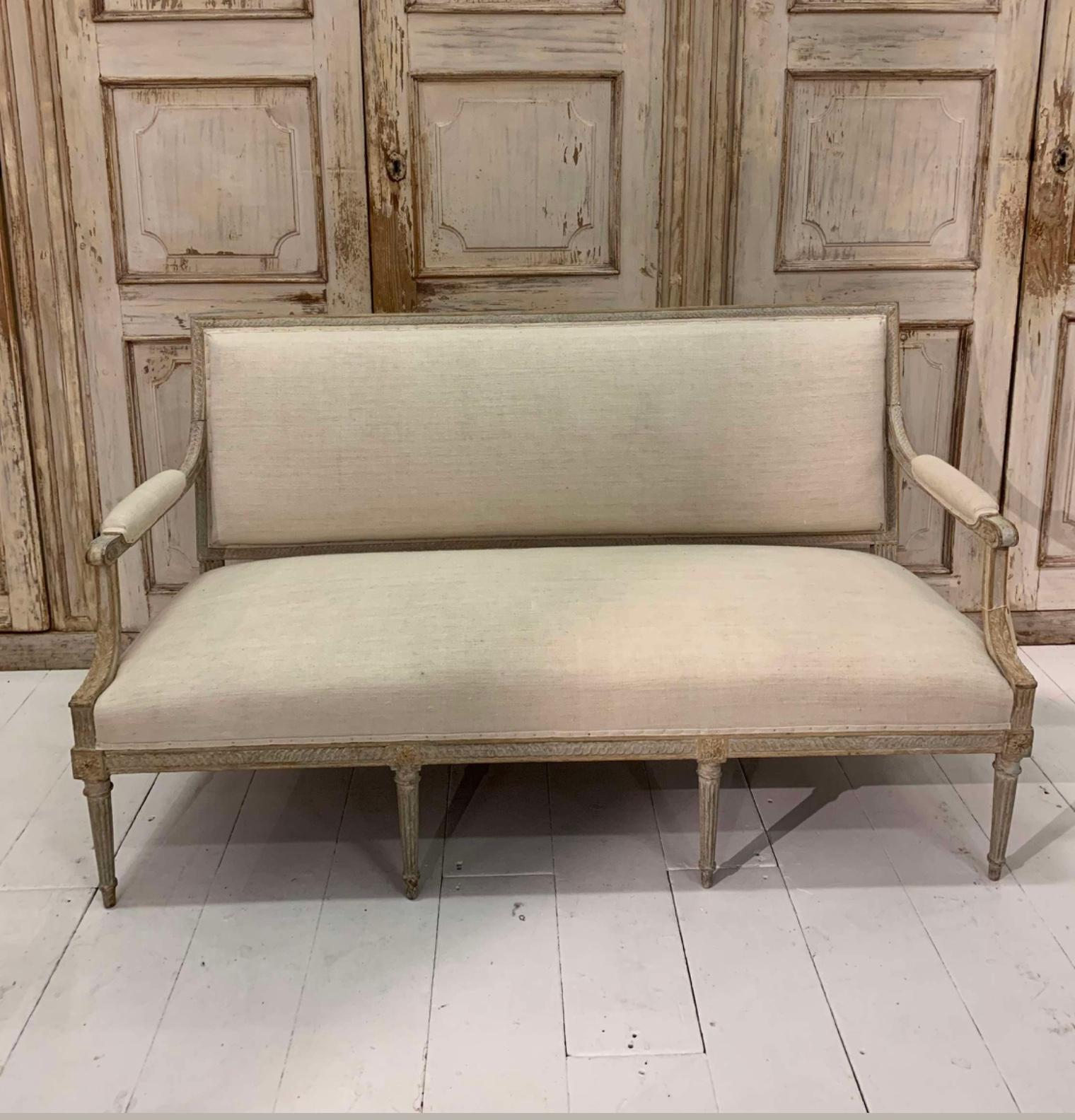 18th century Swedish Gustavian sofa original paint upholstered in French linen 2