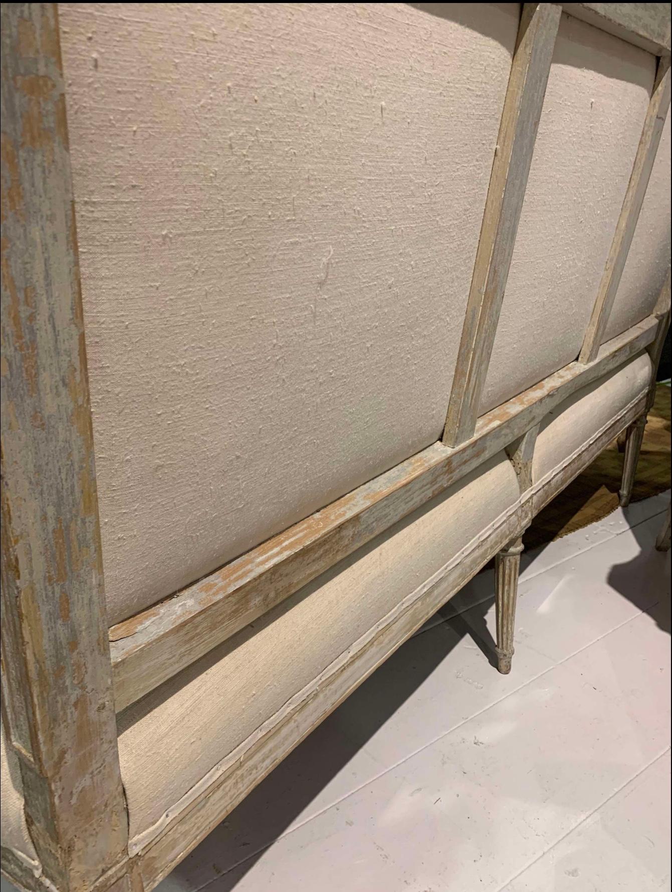 18th century Swedish Gustavian sofa original paint upholstered in French linen 3