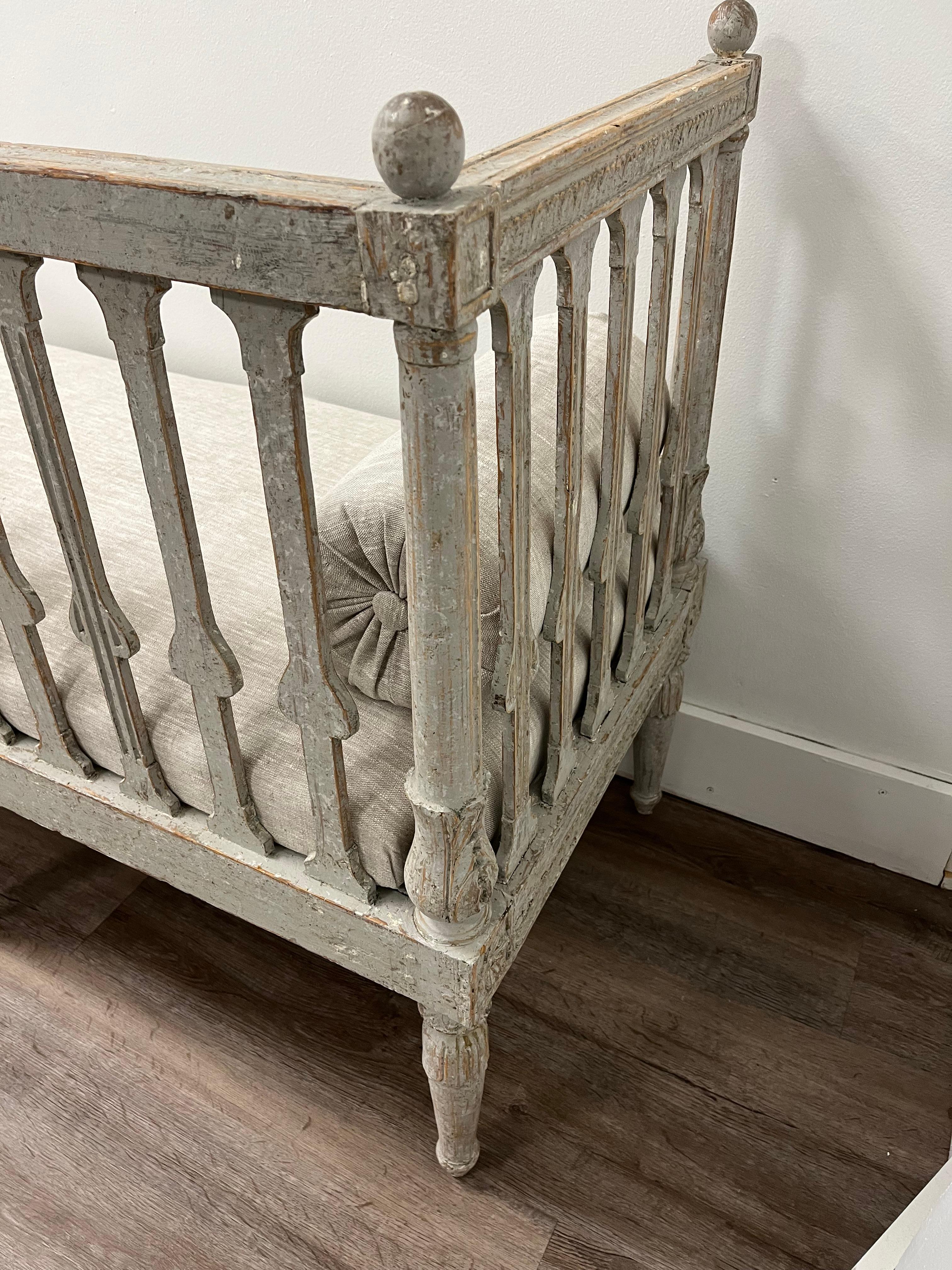 Settee gustavienne suédoise du 18ème siècle en vente 8