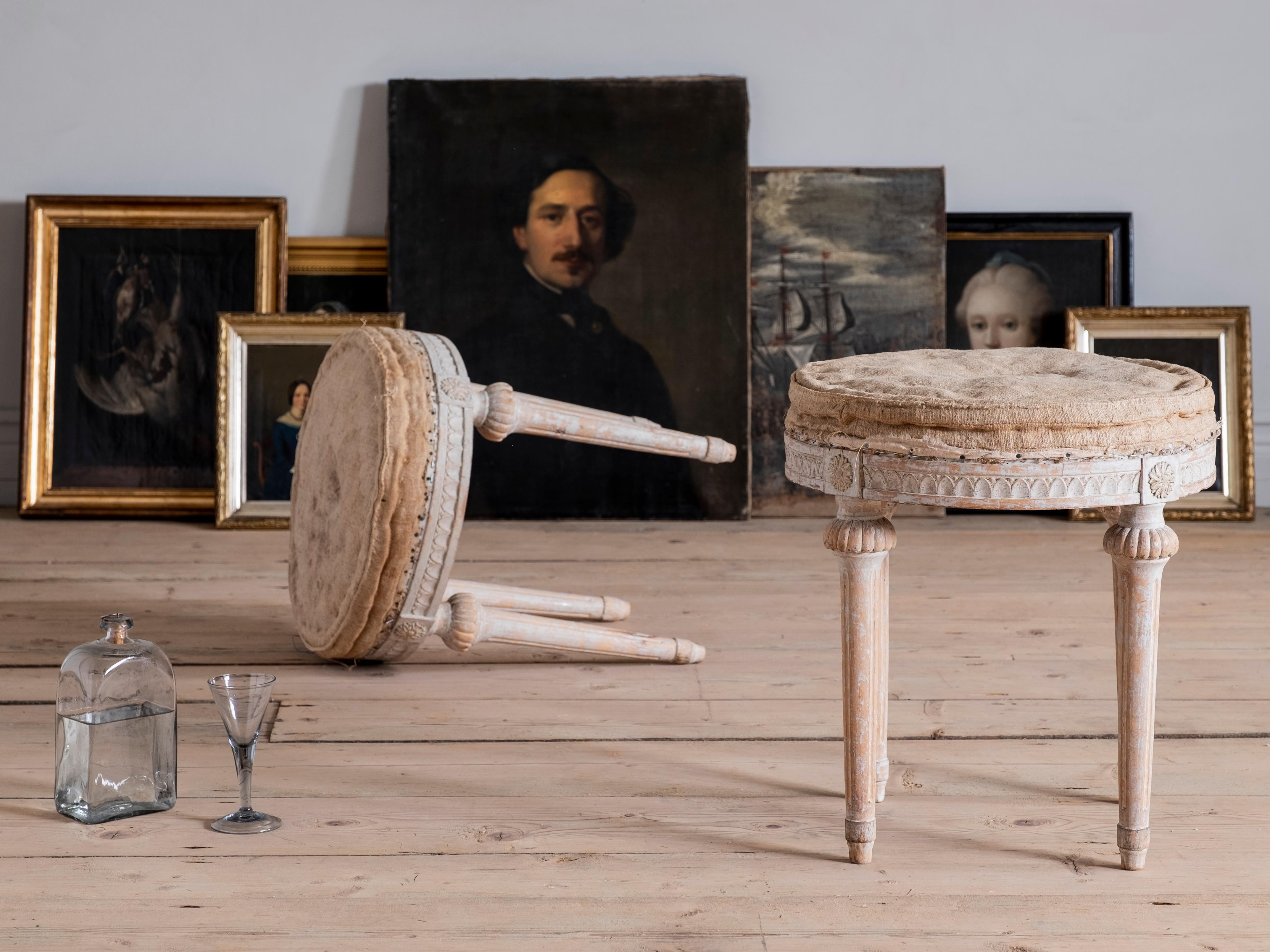 18th Century Swedish Gustavian Stools In Good Condition In Mjöhult, SE