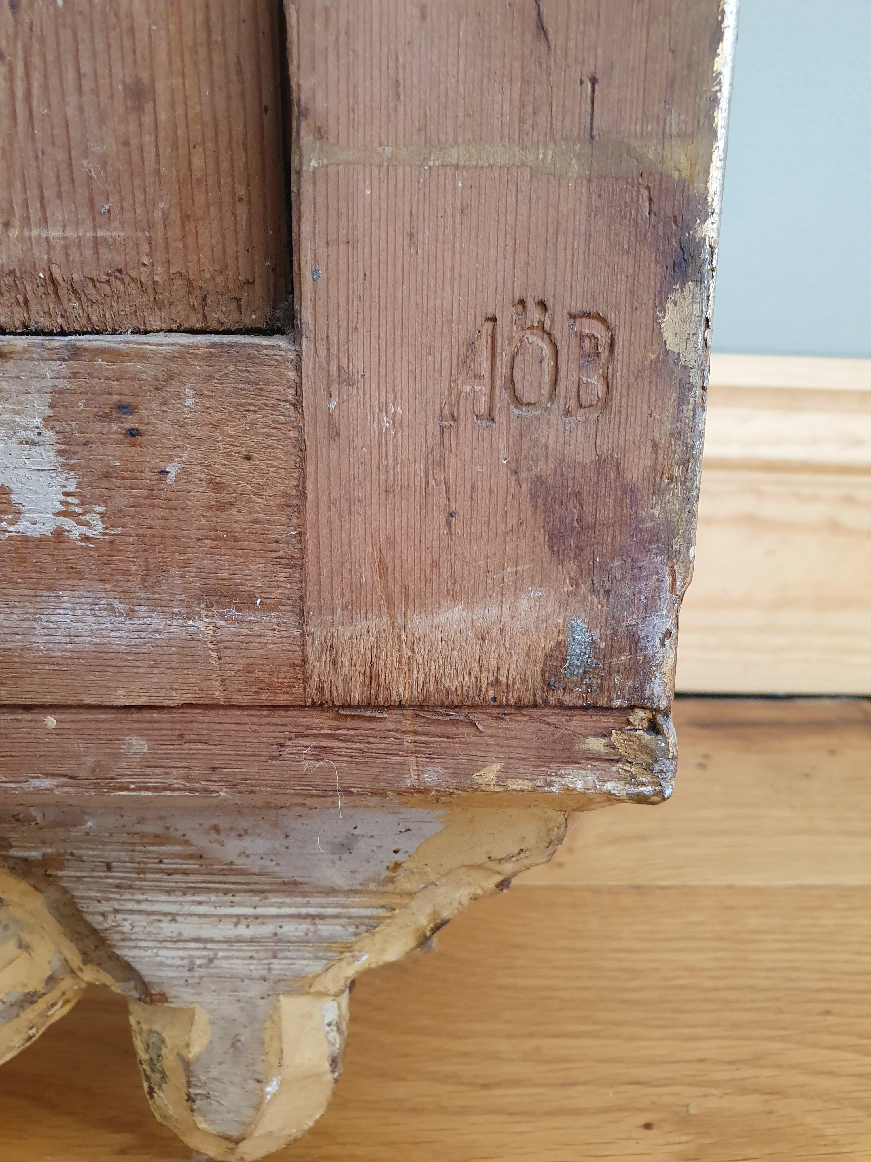 18th Century Swedish Gustavian Wall Mirror For Sale 2