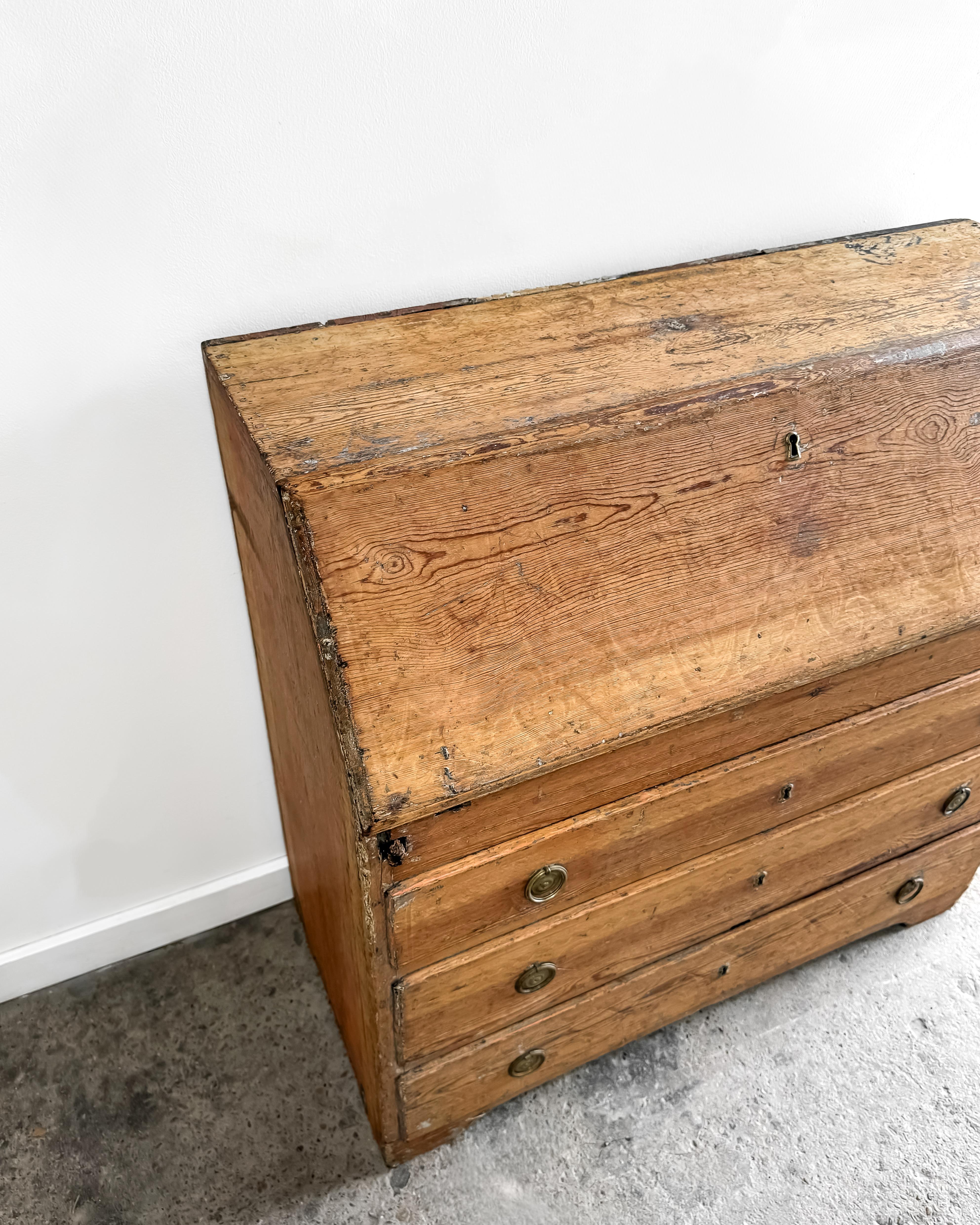 18th Century Swedish Gustavian Writing Bureau 9