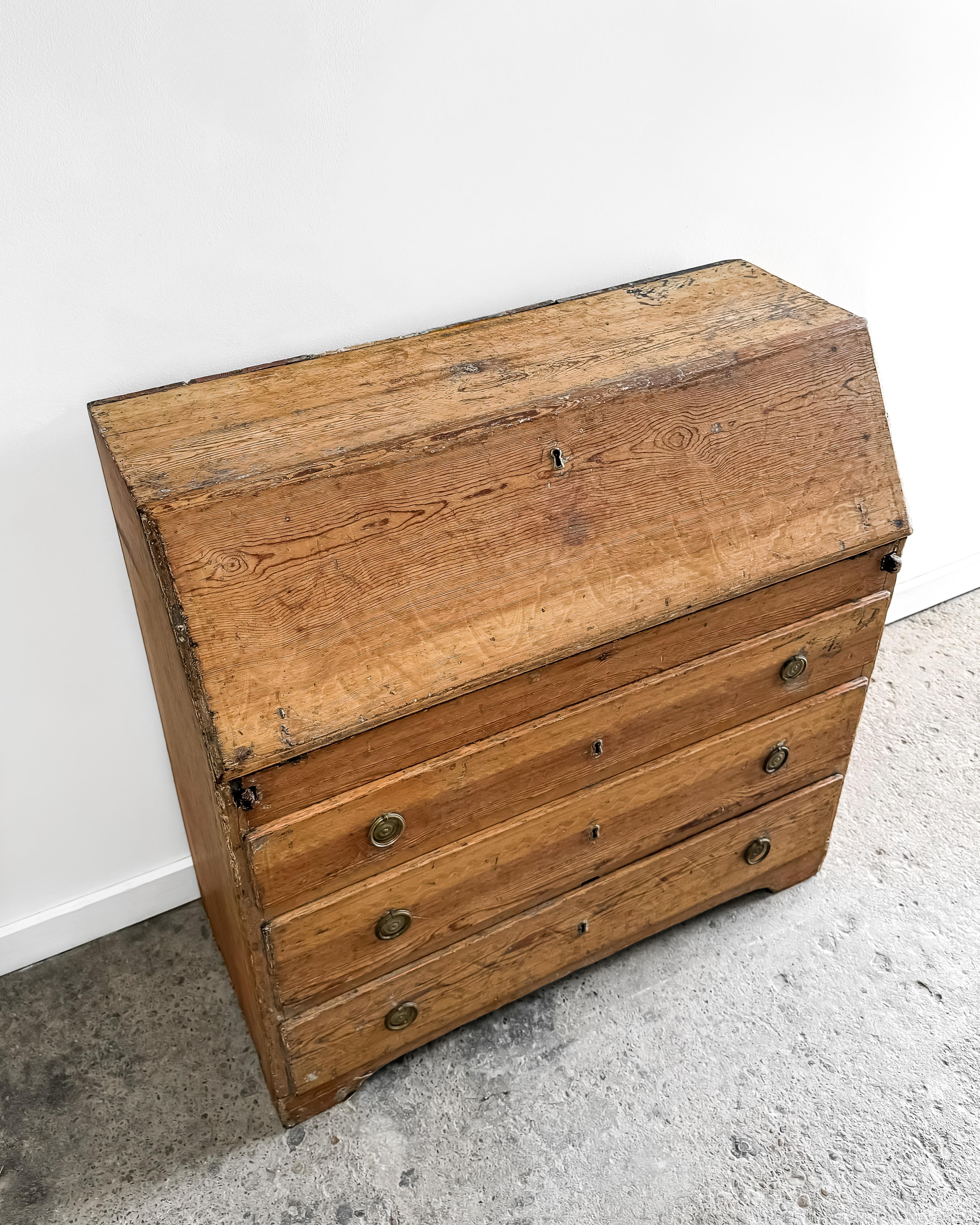 18th Century Swedish Gustavian Writing Bureau 11