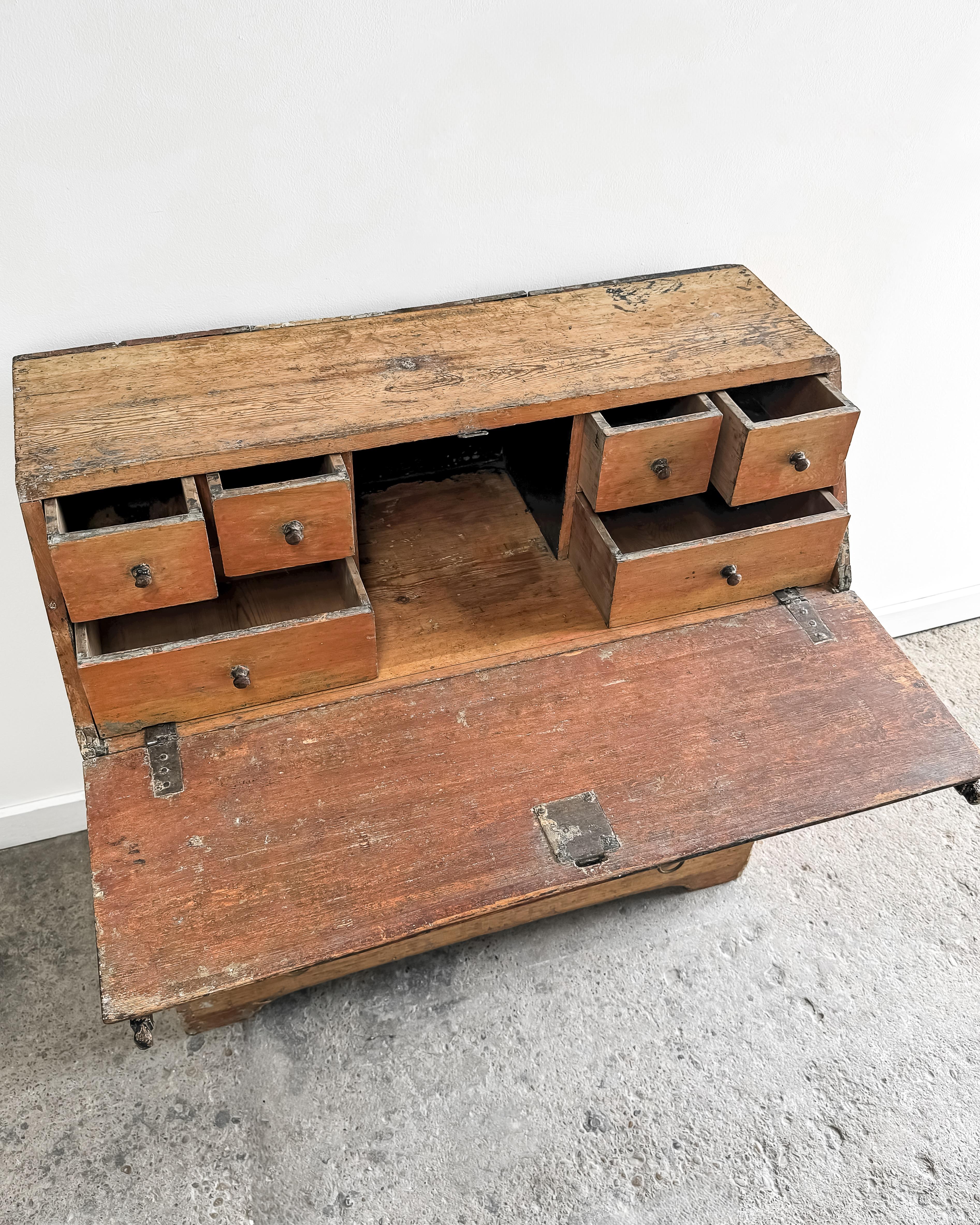 18th Century Swedish Gustavian Writing Bureau 3