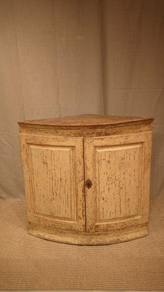 18th Century Swedish Late Baroque Corner Cabinet with Original Paint