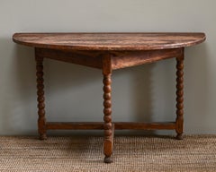 Tavolo consolle svedese del XVIII secolo in stile tardo barocco Demi-Lune
