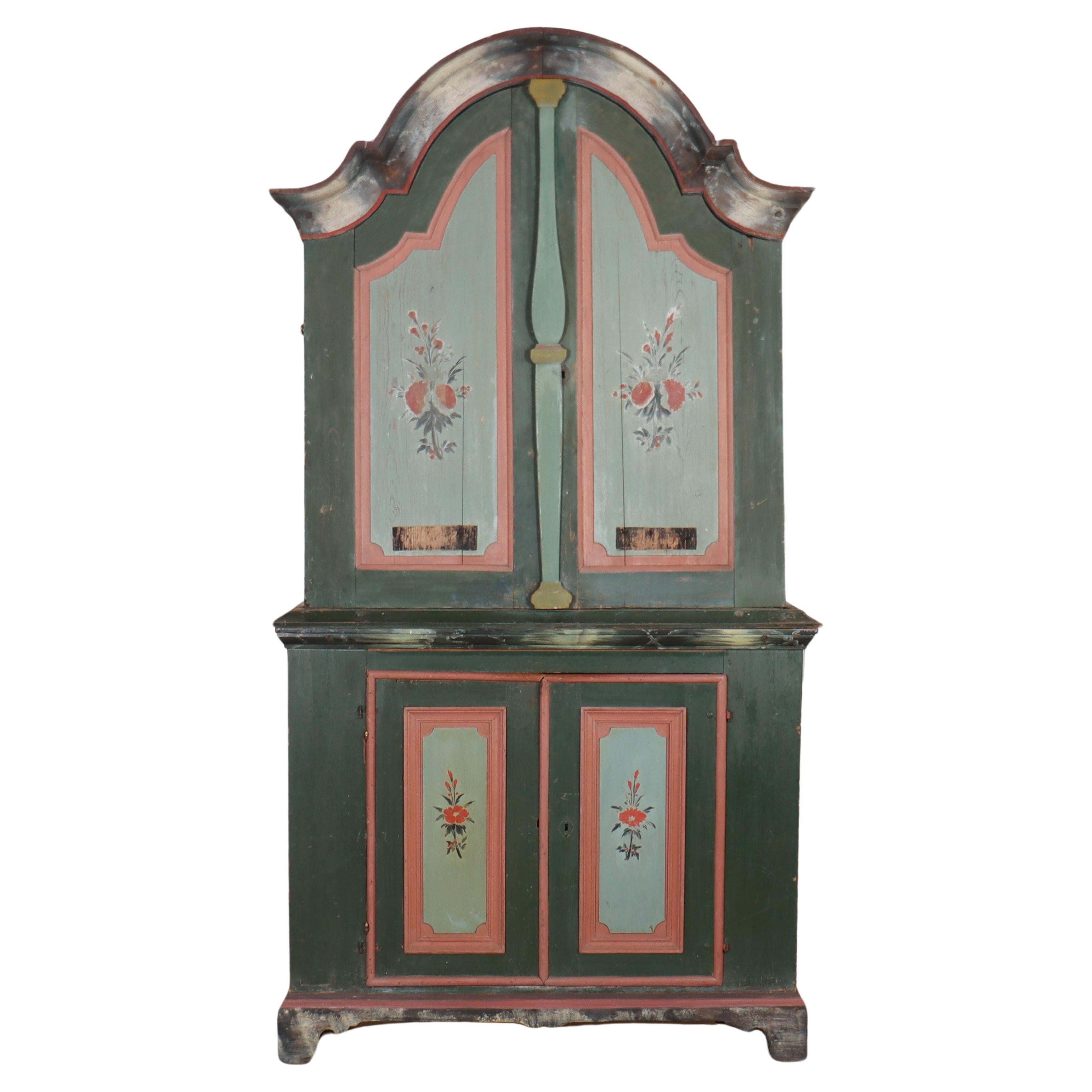 18th Century Swedish Linen Cupboard For Sale