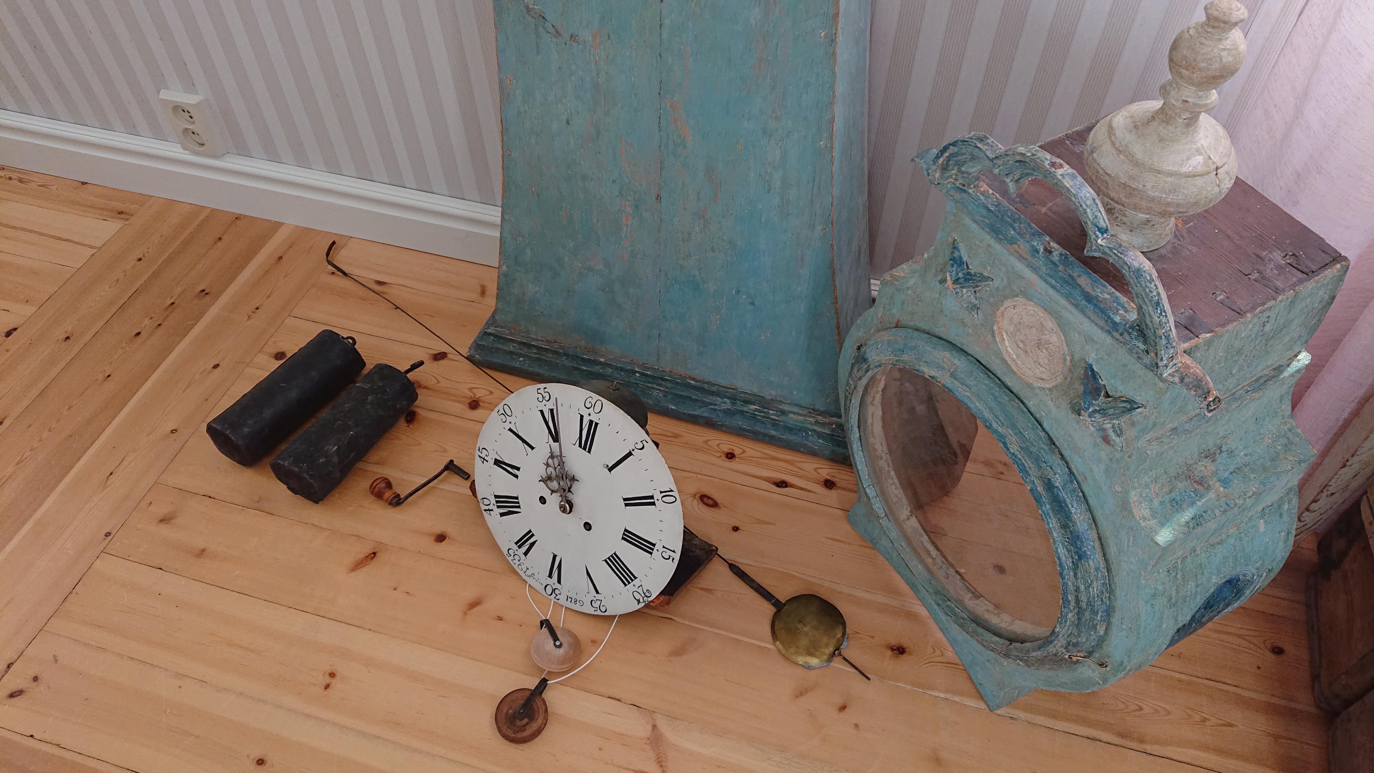 18th Century Swedish  Antique Mora Clock Long Case Clock Grand Father Clock 12