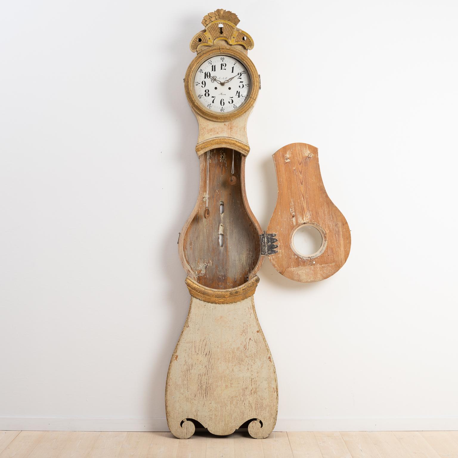 18th Century Swedish Mora Clock with Original Paint 2