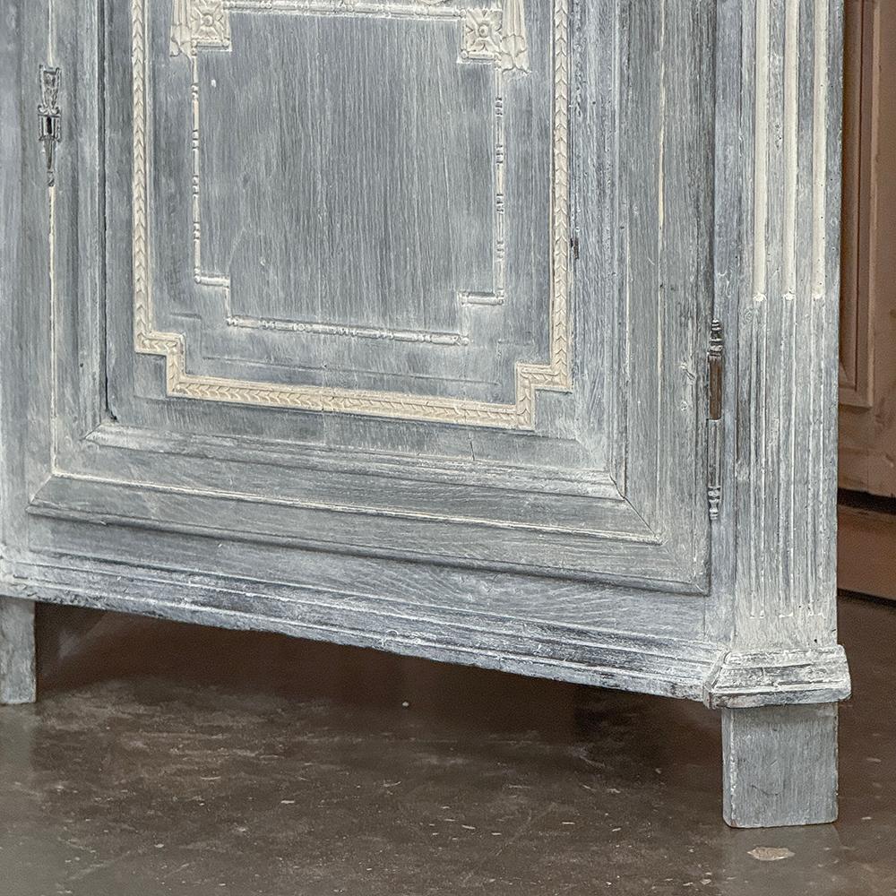 18th Century Swedish Neoclassical Painted Corner Vitrine ~ Curio Cabinet For Sale 4