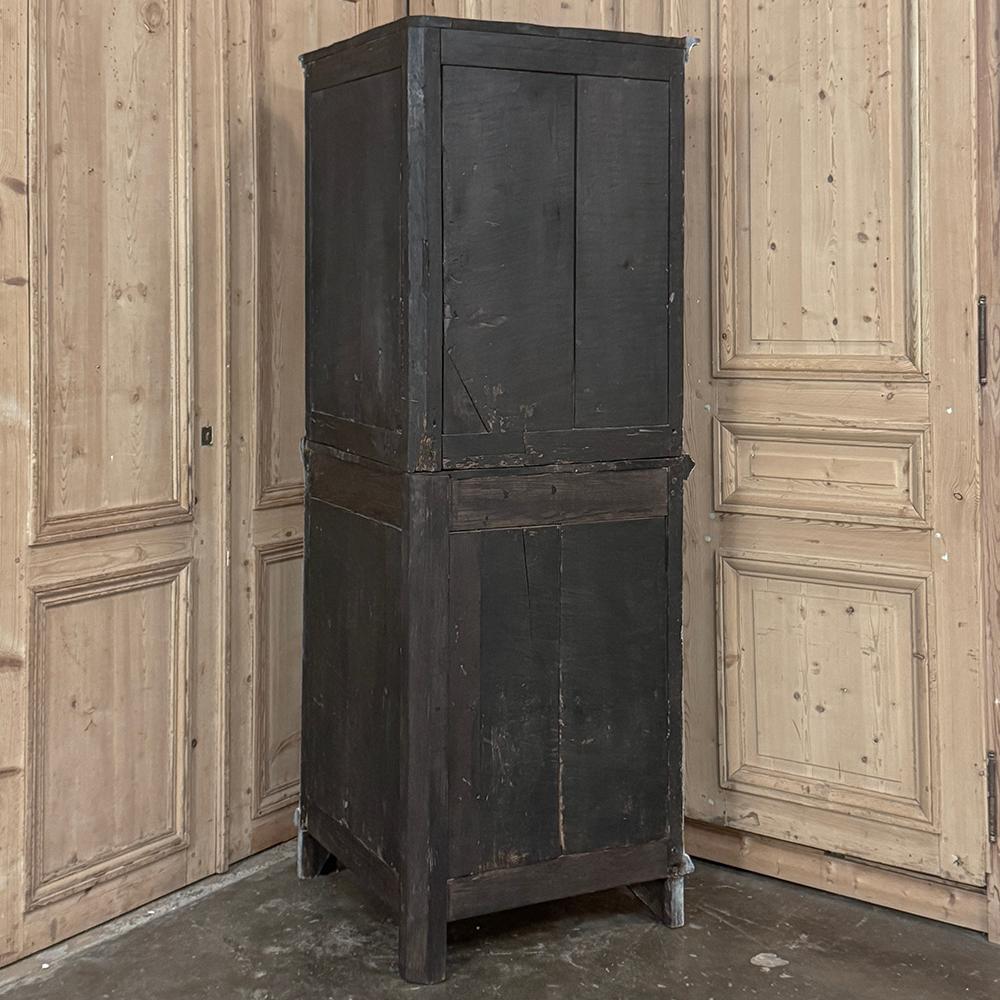 18th Century Swedish Neoclassical Painted Corner Vitrine ~ Curio Cabinet For Sale 9