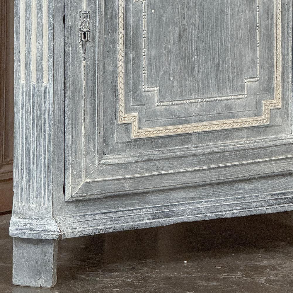 18th Century Swedish Neoclassical Painted Corner Vitrine ~ Curio Cabinet For Sale 1