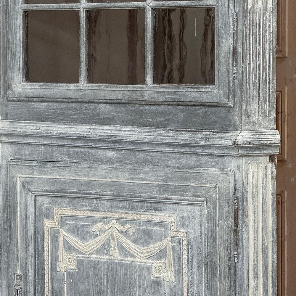 18th Century Swedish Neoclassical Painted Corner Vitrine ~ Curio Cabinet For Sale 3
