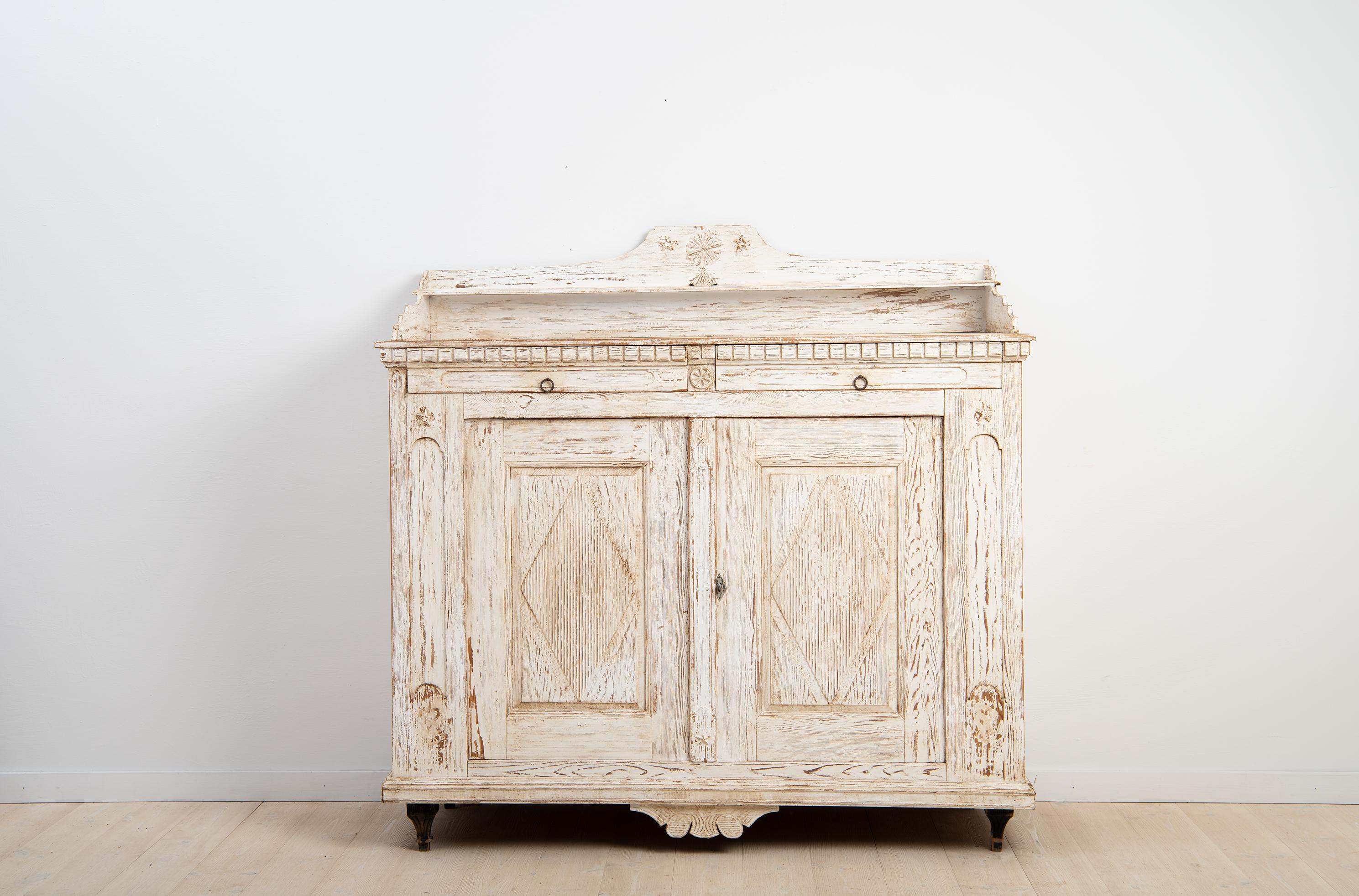 18th Century Swedish Neoclassical Sideboard In Good Condition In Kramfors, SE