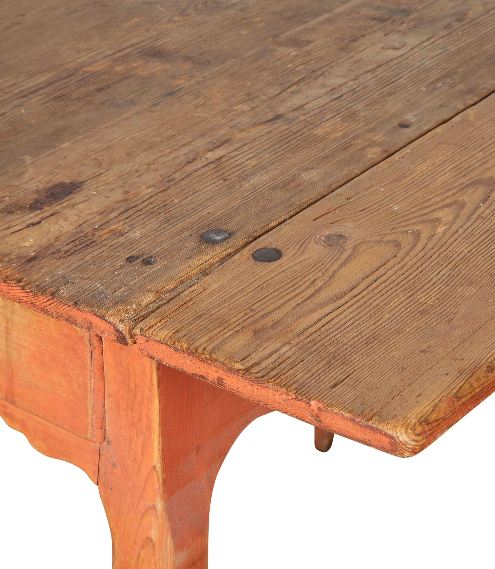 Schwedischer Original-Rokoko-Tisch aus dem 18. Jahrhundert (Holz) im Angebot