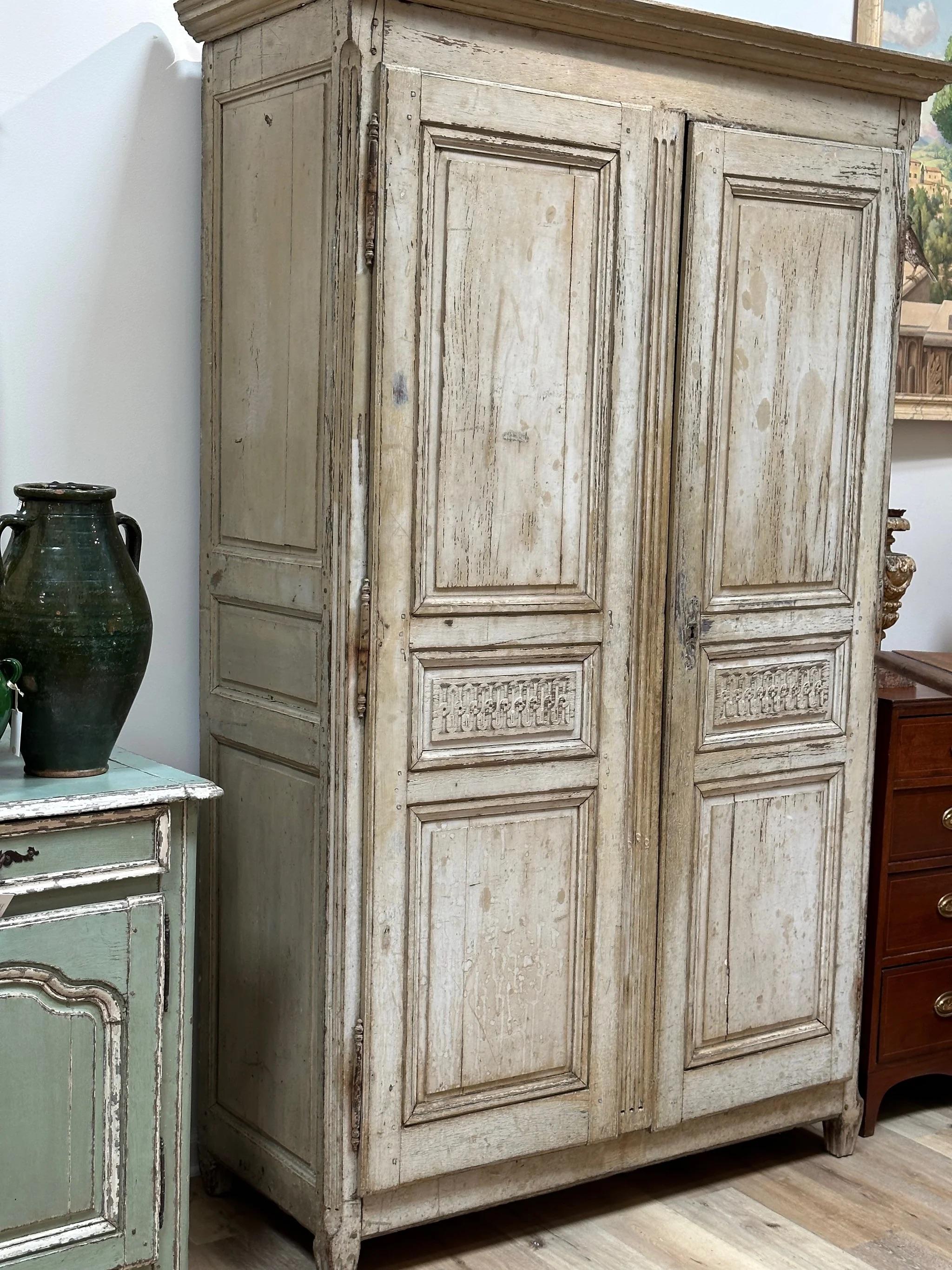 18th Century Swedish Painted Armoire, c. 1780 In Good Condition In Charlottesville, VA