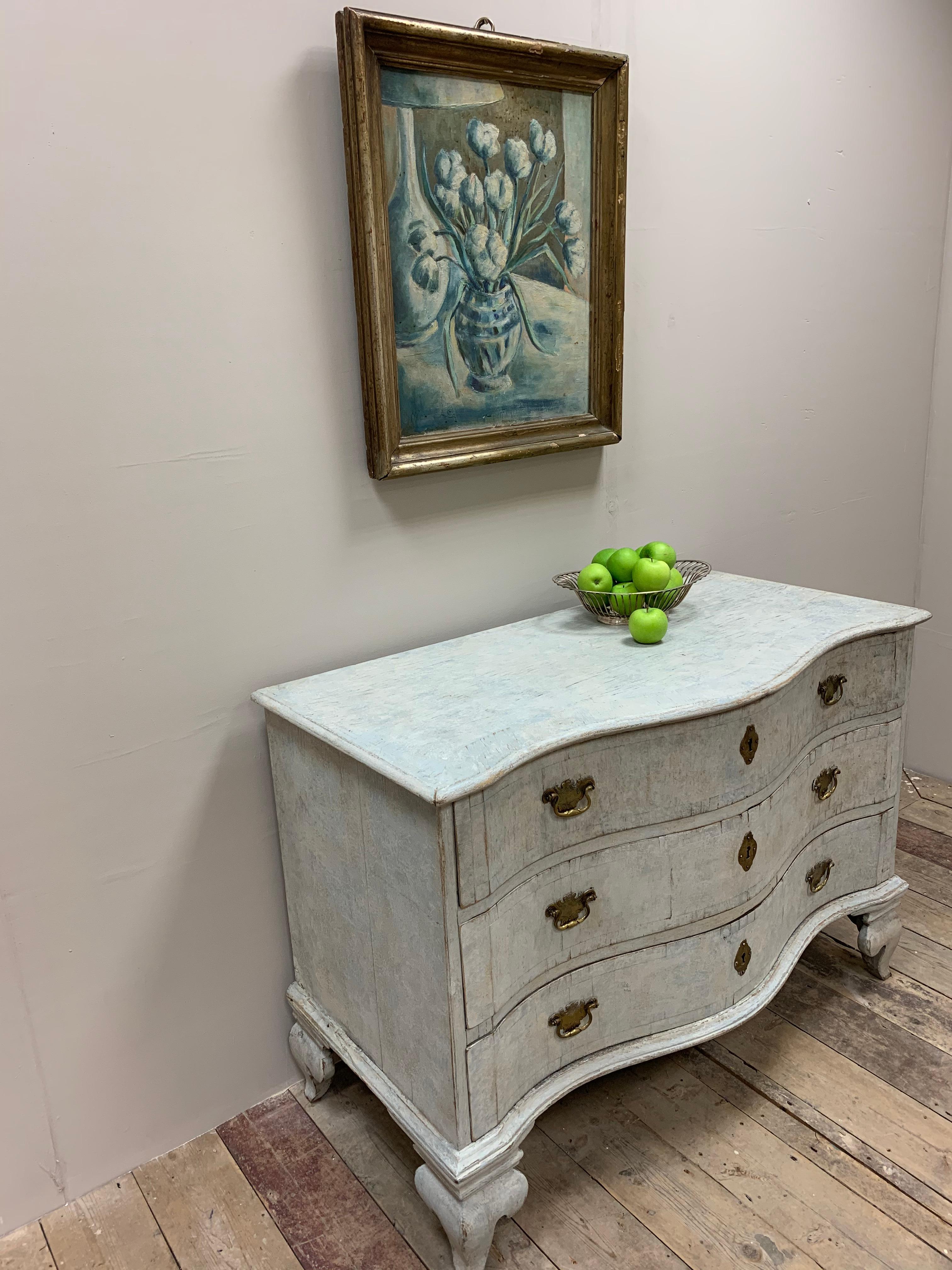 18th Century Swedish Painted Three Drawer Commode or Chest of Drawers In Fair Condition In London, GB