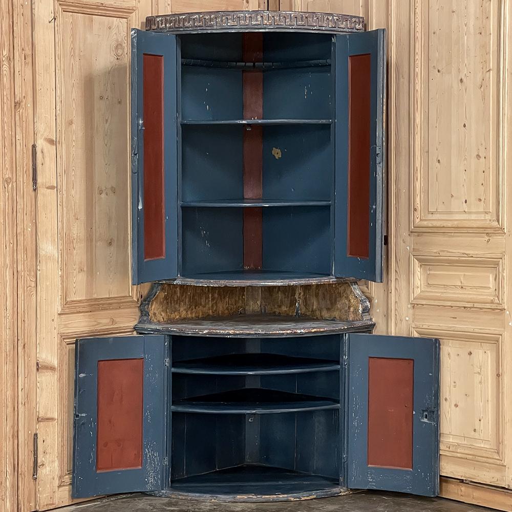 18th Century Swedish Painted Two-Tiered Corner Cabinet In Good Condition For Sale In Dallas, TX