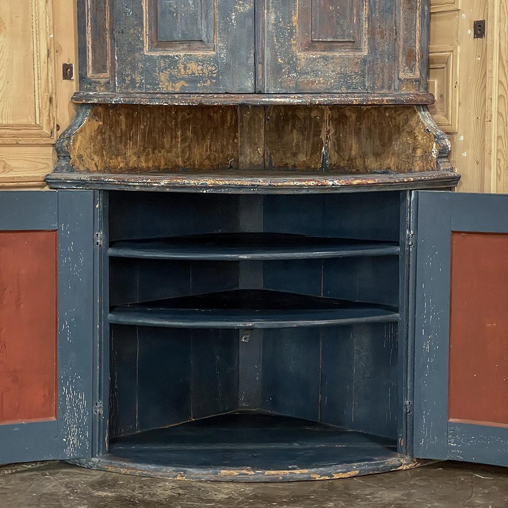 18th Century Swedish Painted Two-Tiered Corner Cabinet For Sale 3