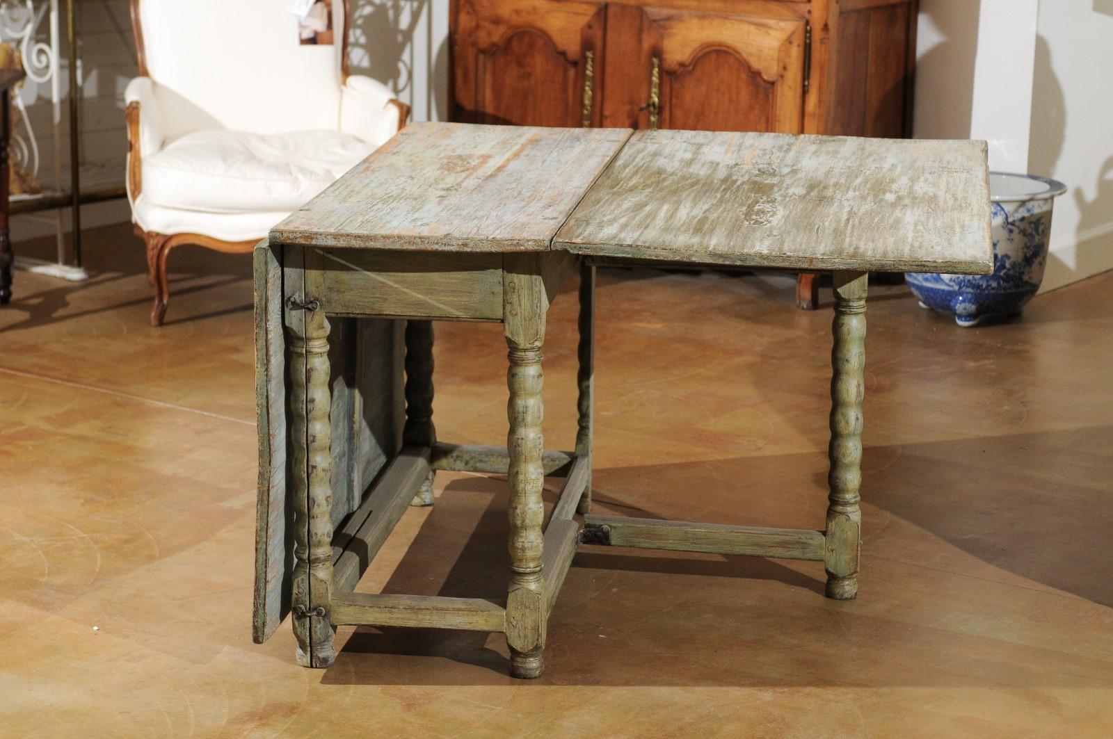 18th Century Swedish Painted Wood Gateleg Drop-Leaf Table with Bobbin Legs 2