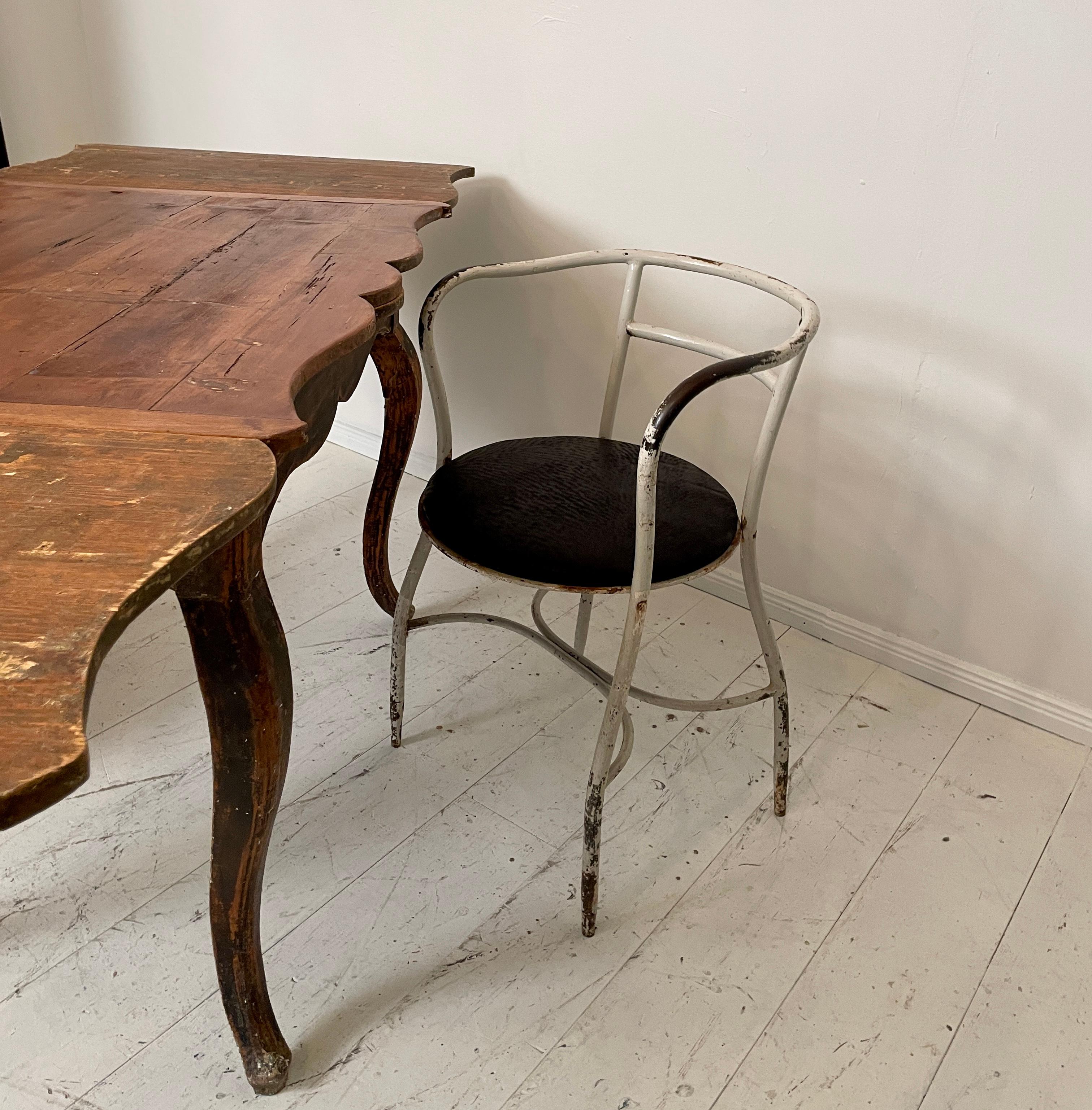 18th Century Swedish Period Baroque Brown Red Extendable Dining Table, 1780 14